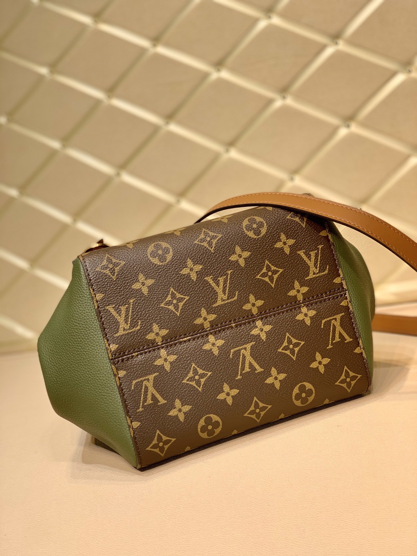 Louis Vuitton Fold Tote Bag-35*40*17CM Louis Vuitton Fold Tote Bag-35*40*17CM
