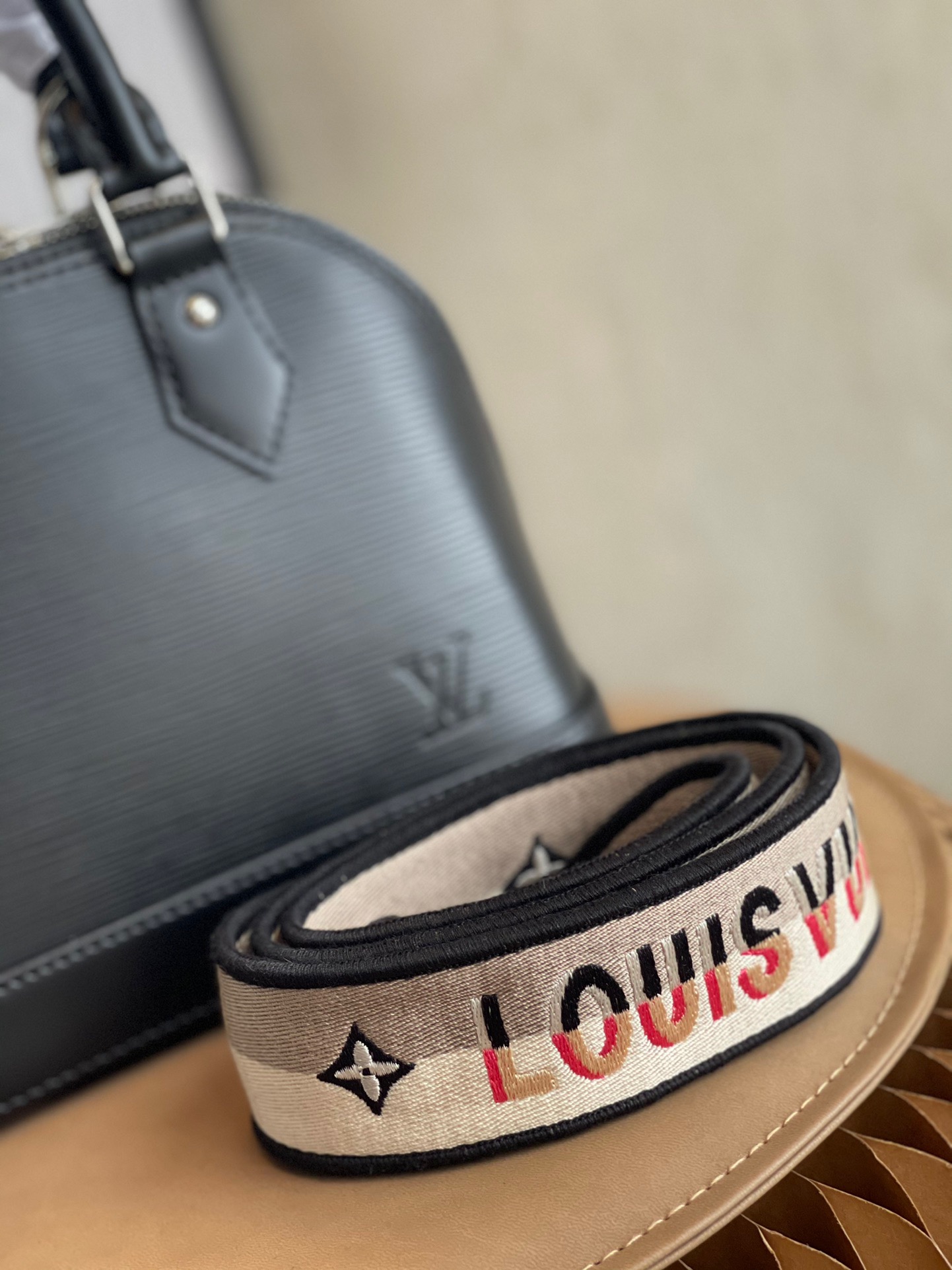 Louis Vuitton Alma BB-25*19*12CM
