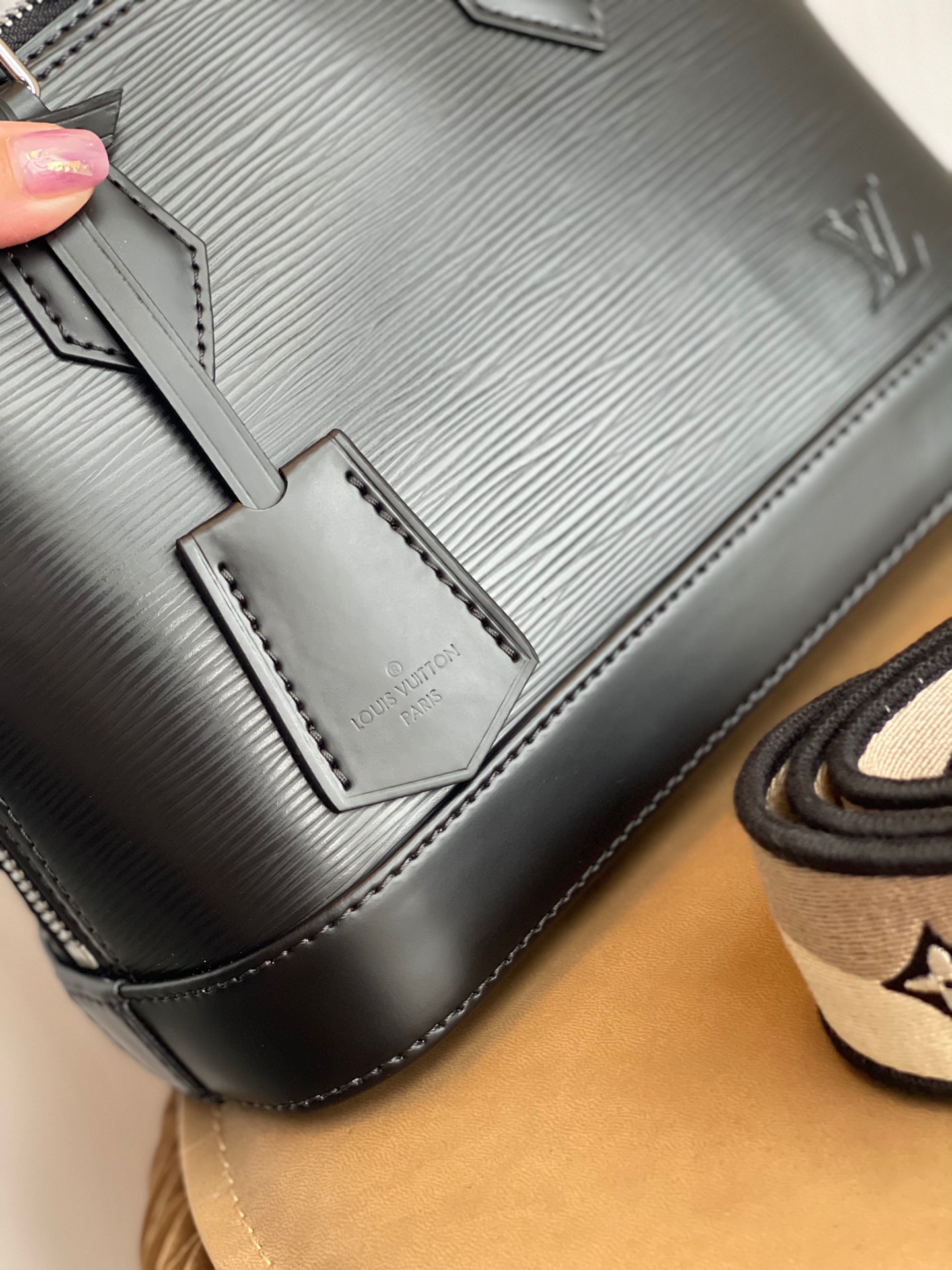 Louis Vuitton Alma BB-25*19*12CM