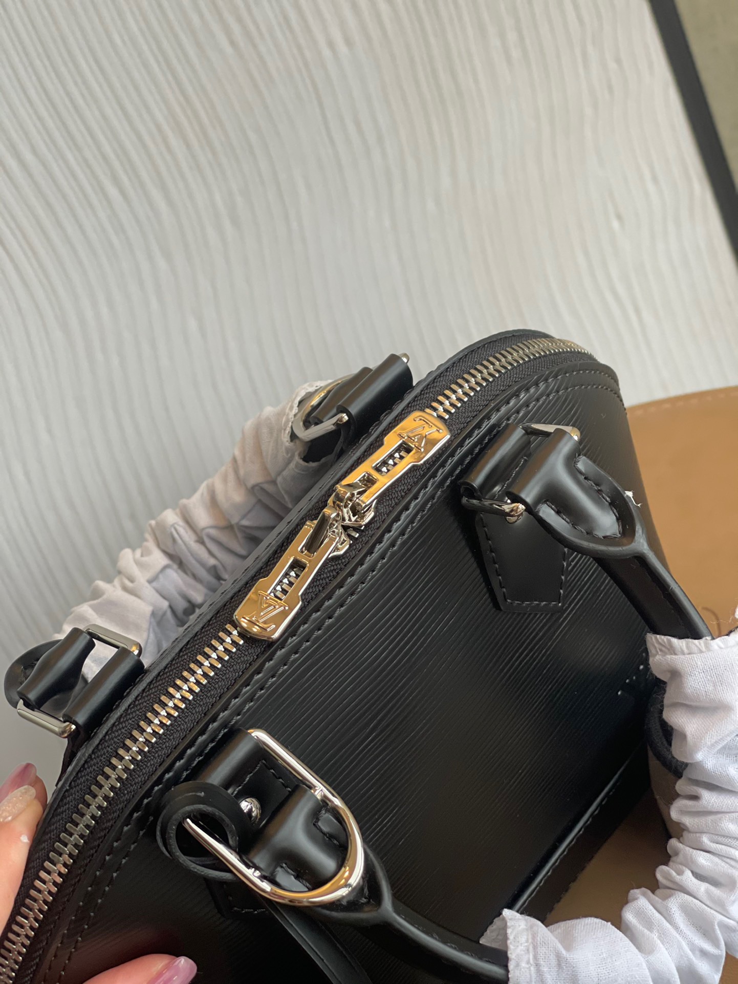 Louis Vuitton Alma BB-25*19*12CM