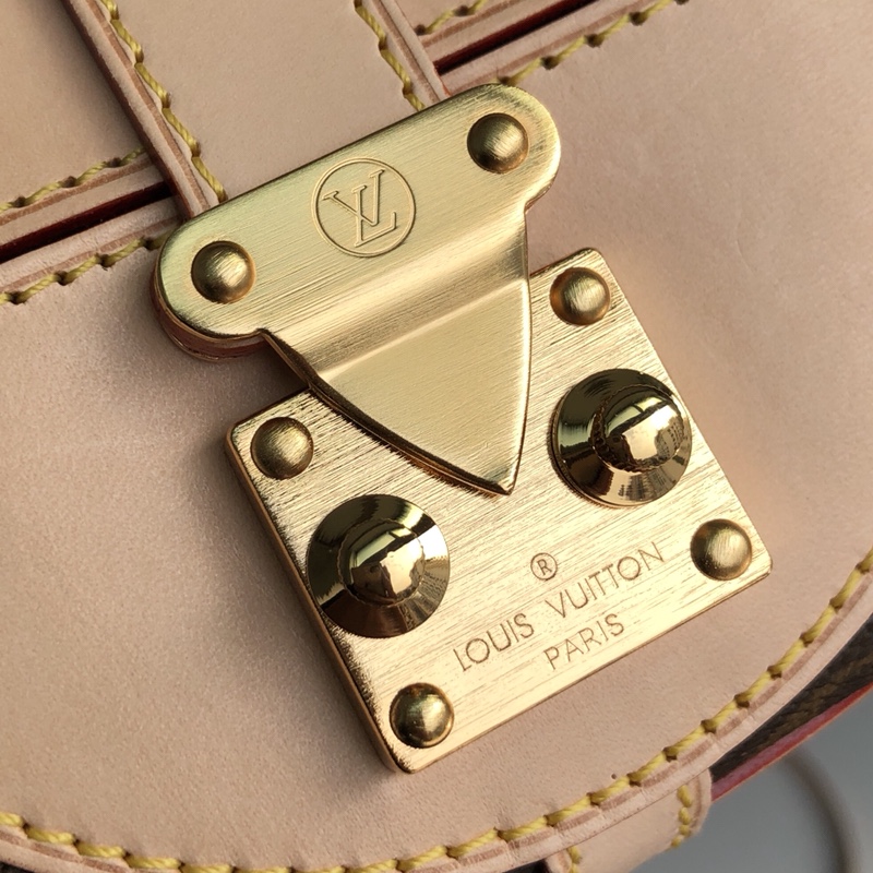 Louis Vuitton Duffle Handbags-22*23*14CM