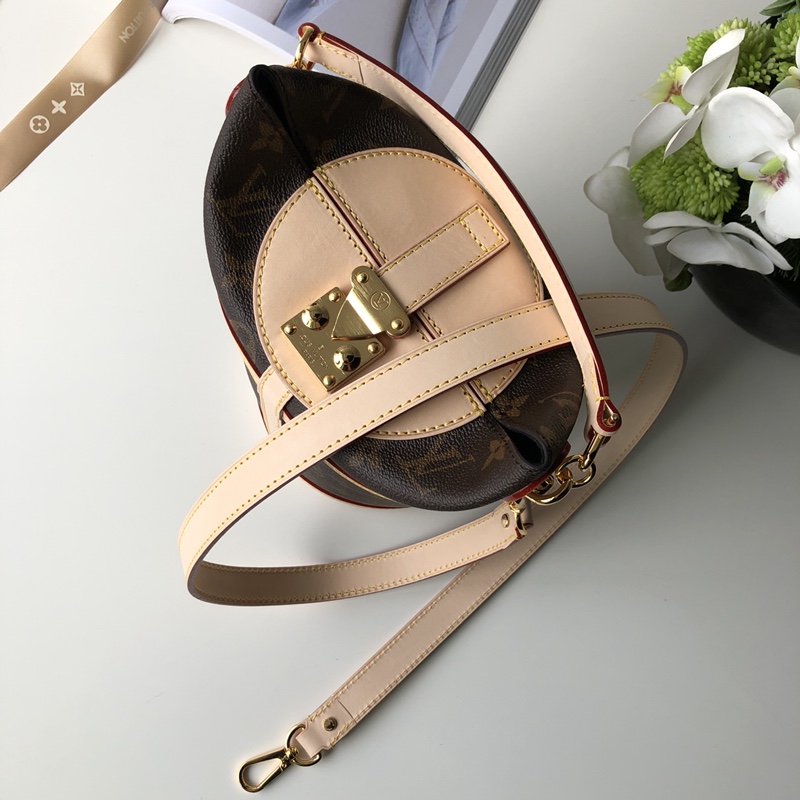 Louis Vuitton Duffle Handbags-22*23*14CM