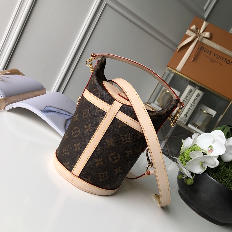 Louis Vuitton Duffle Handbags-22*23*14CM