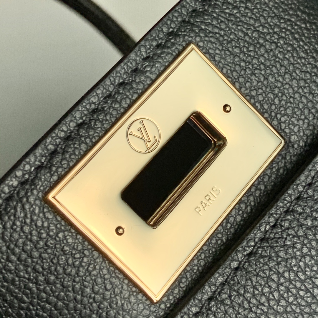 Louis Vuitton On My Side Tote Bag-M57728-31*25*14CM