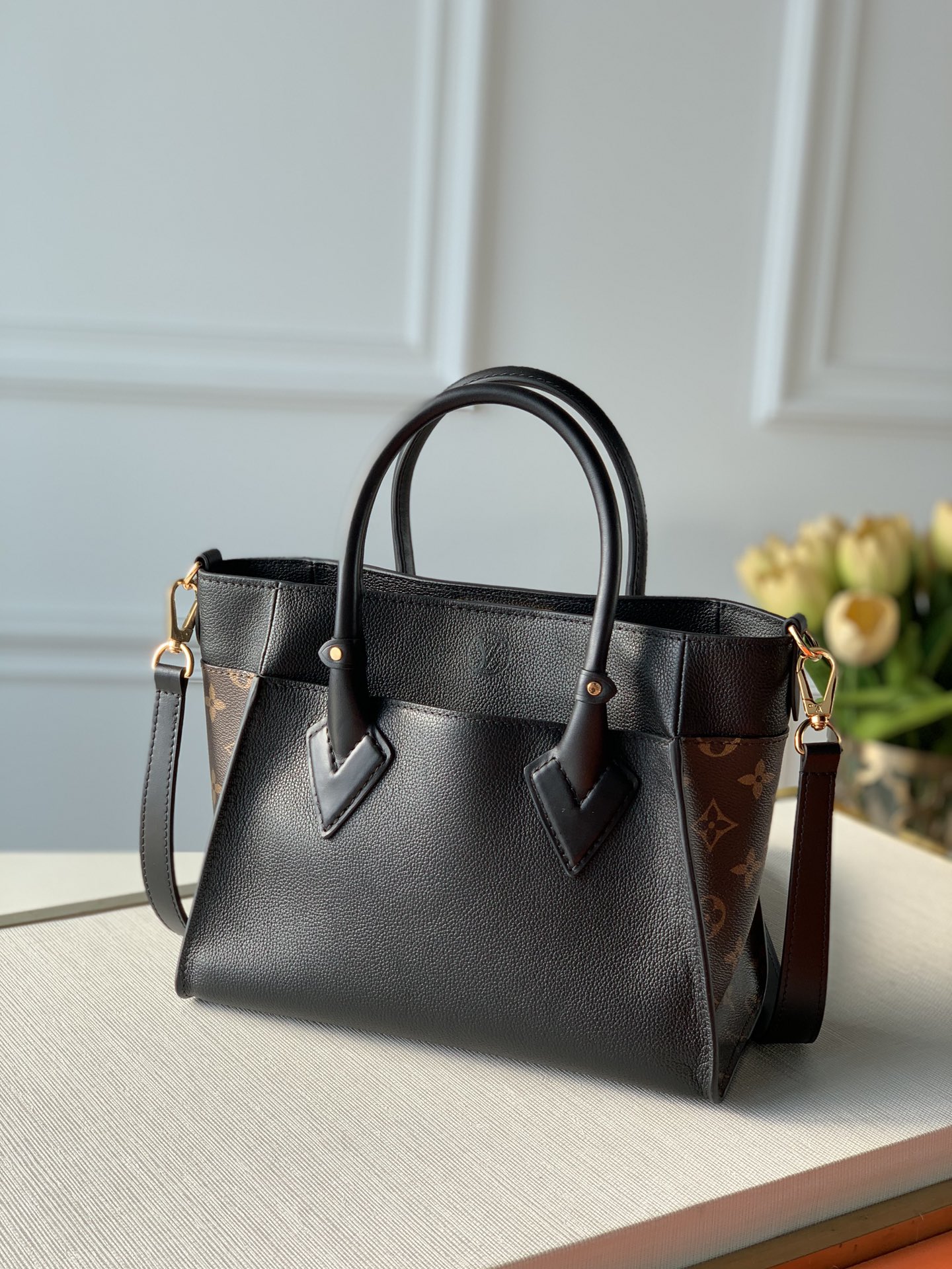 Louis Vuitton On My Side Tote Bag-M57728-31*25*14CM