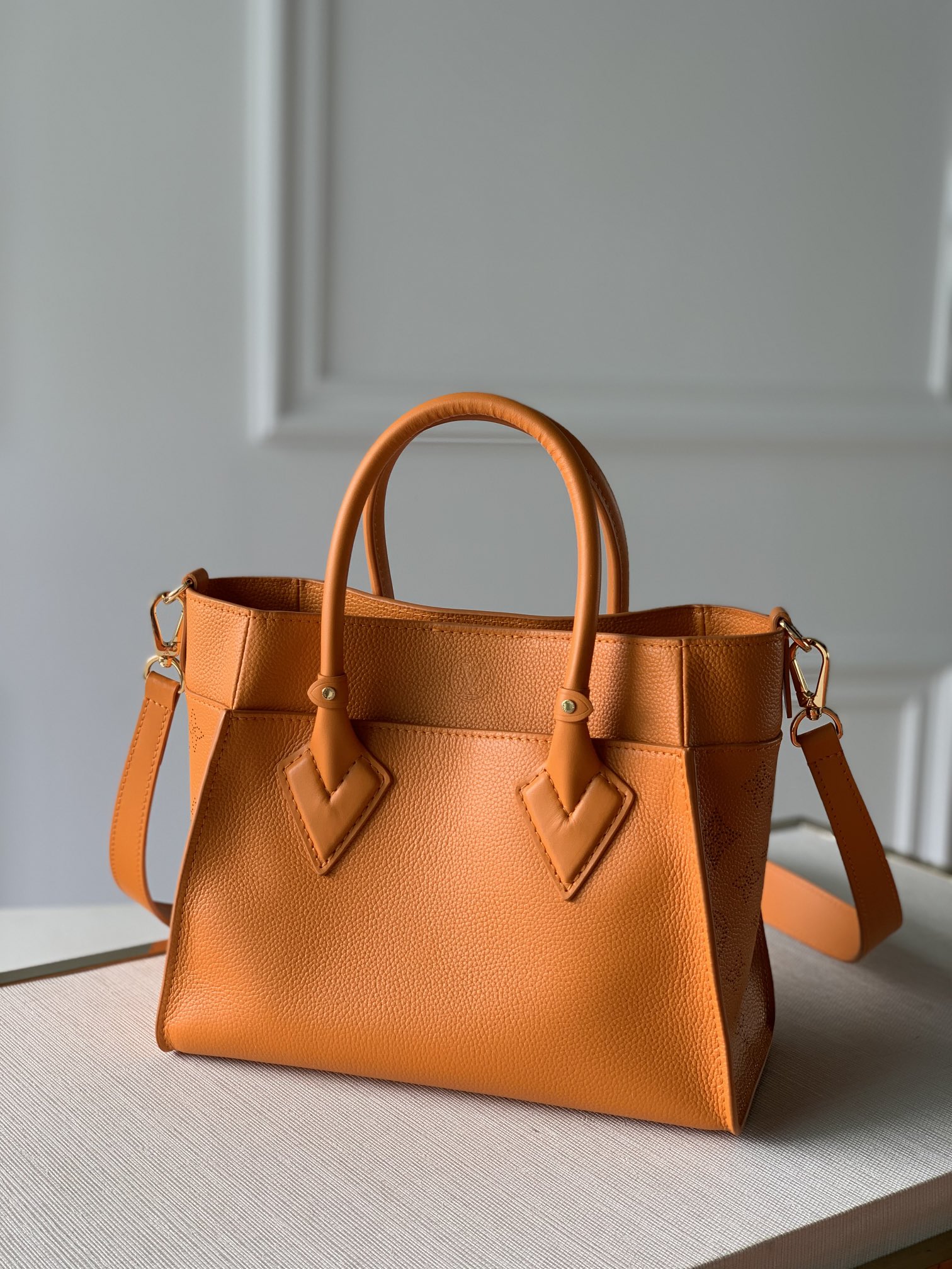 Louis Vuitton On My Side Tote Bag-M57728-31*25*14CM Louis Vuitton On My Side Tote Bag-M57728-31*25*14CM