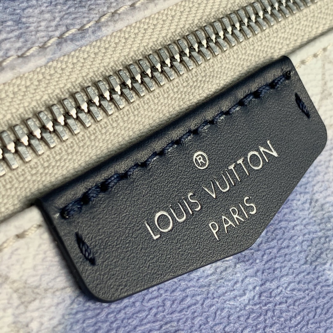 Louis Vuitton Discovery Backpsck-37*40*20 CM