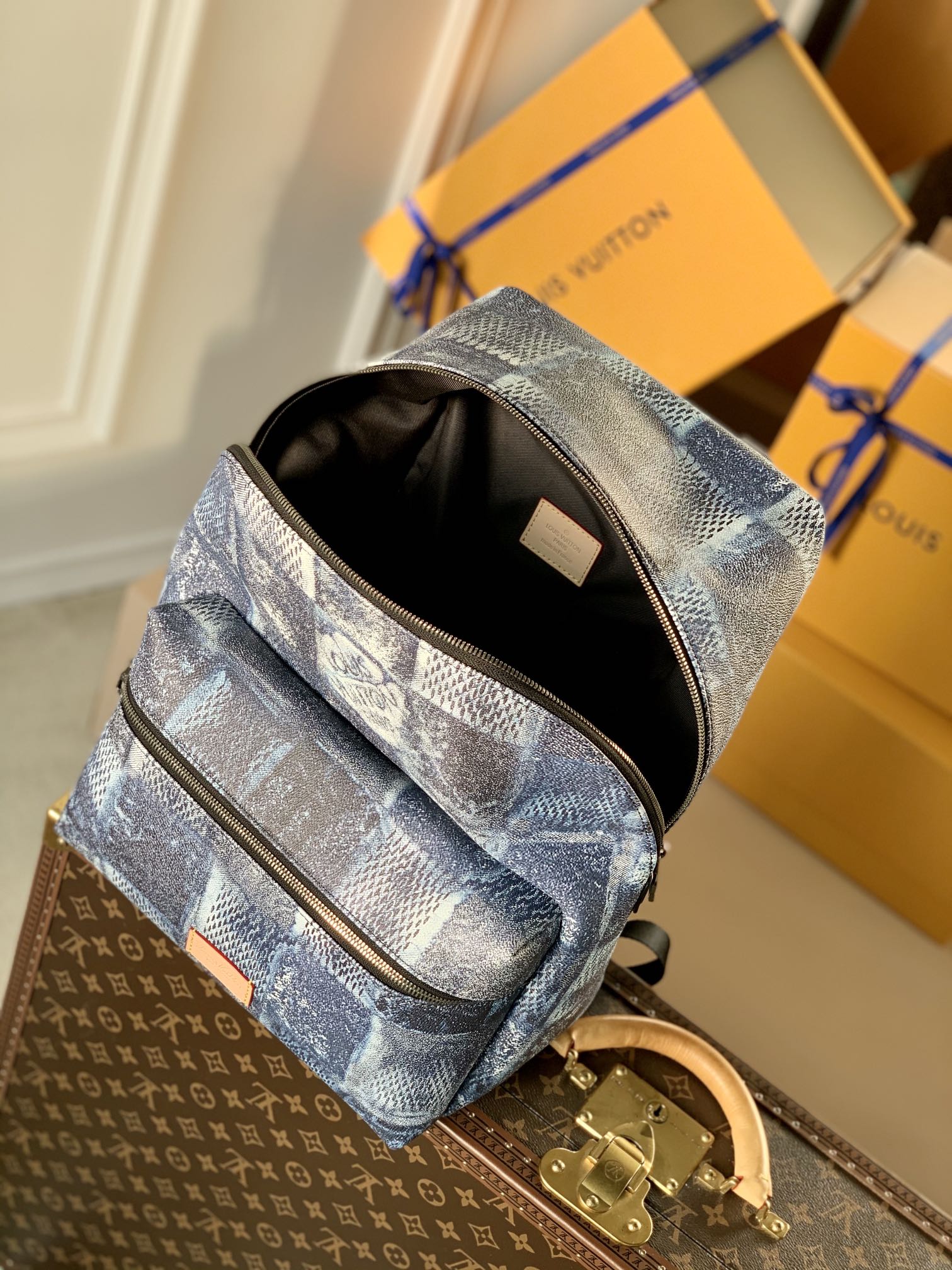 Louis Vuitton Discovery Backpsck-37*40*20 CM