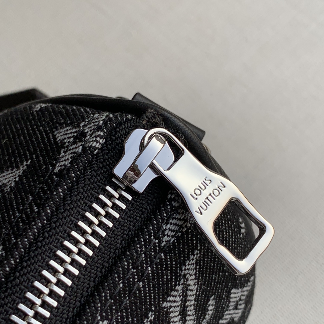 Louis Vuitton Everyday Bag-21×9×12CM