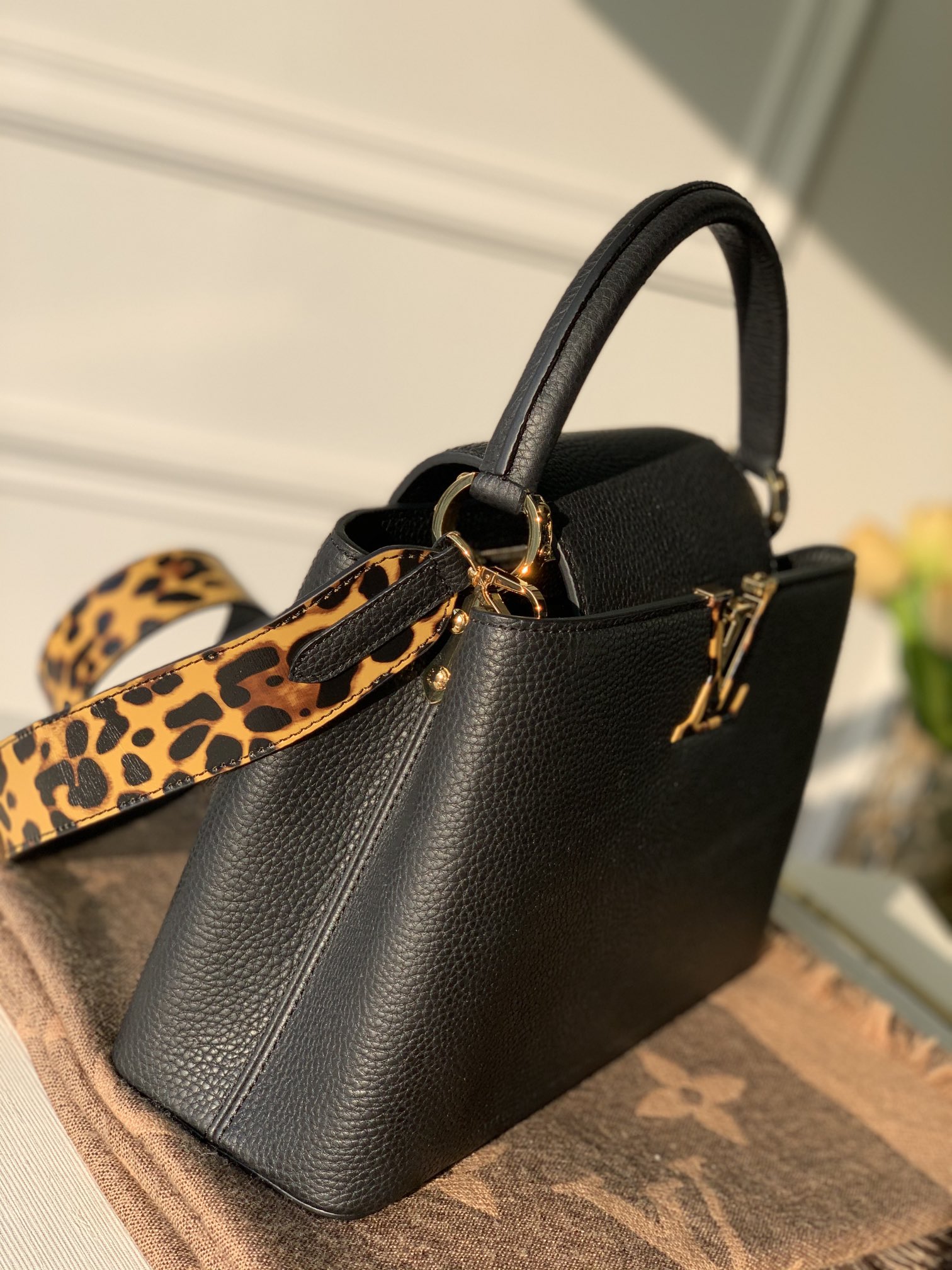 Louis Vuitton Capucines Bag-31.5*20*11CM