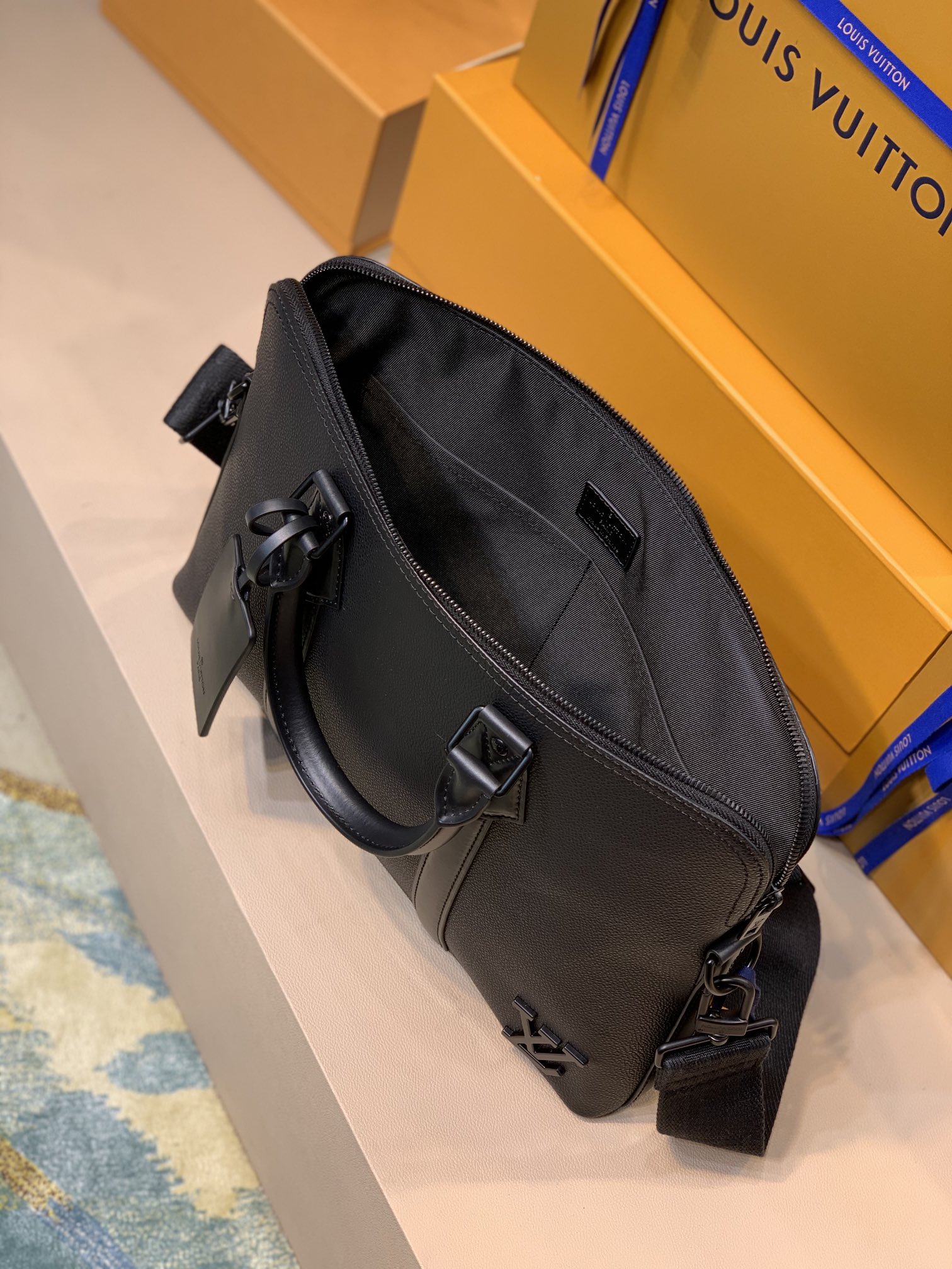 Louis Vuitton Armand Bag-38*37*7CM