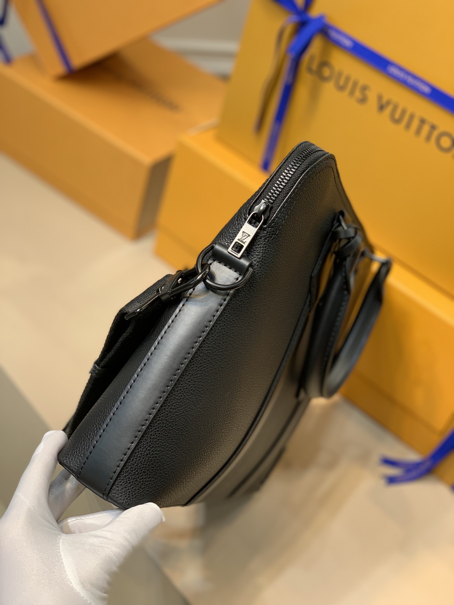 Louis Vuitton Armand Bag-38*37*7CM