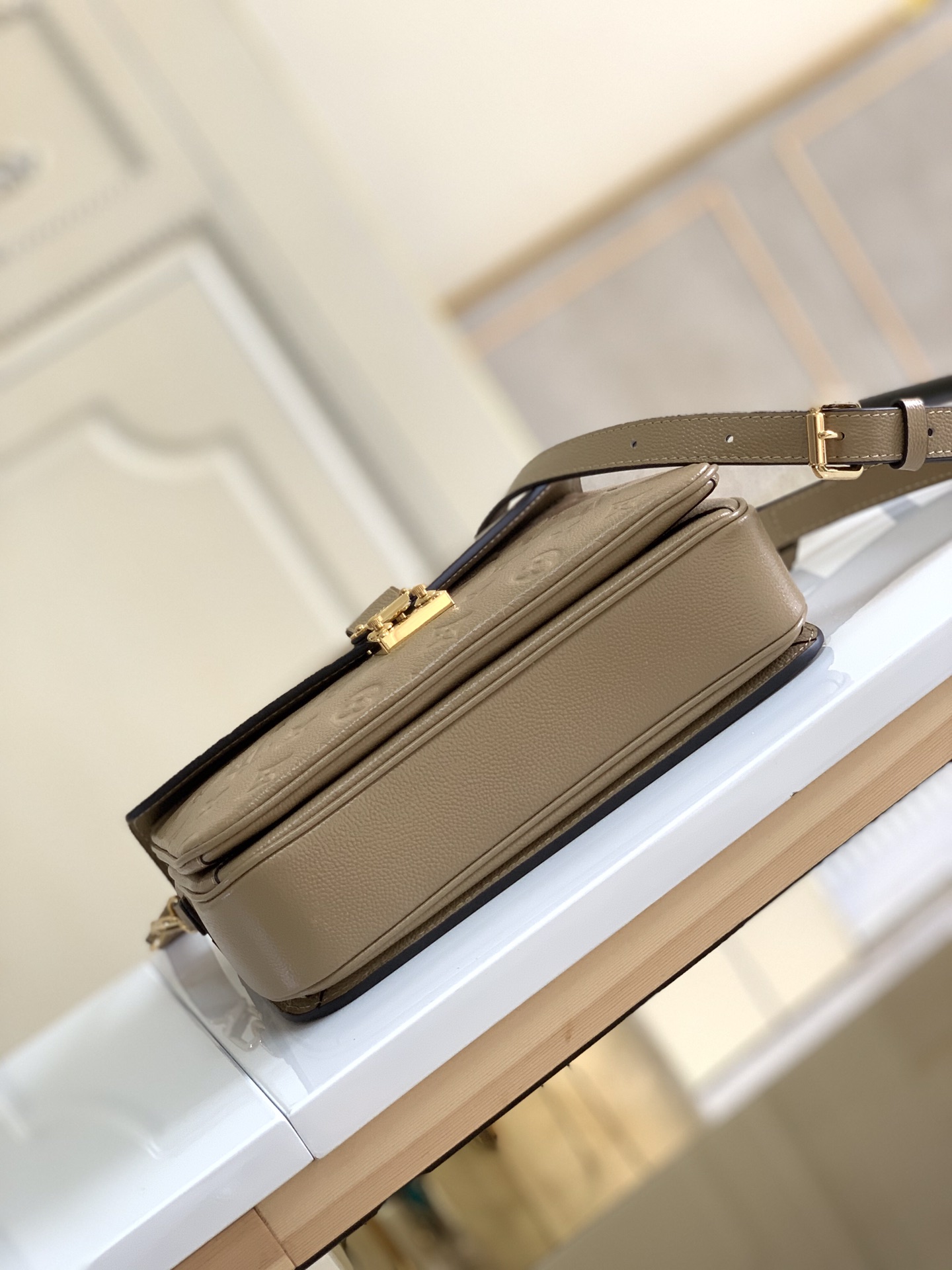 Louis Vuitton Pochette Metis Handbags-25*19*7CM
