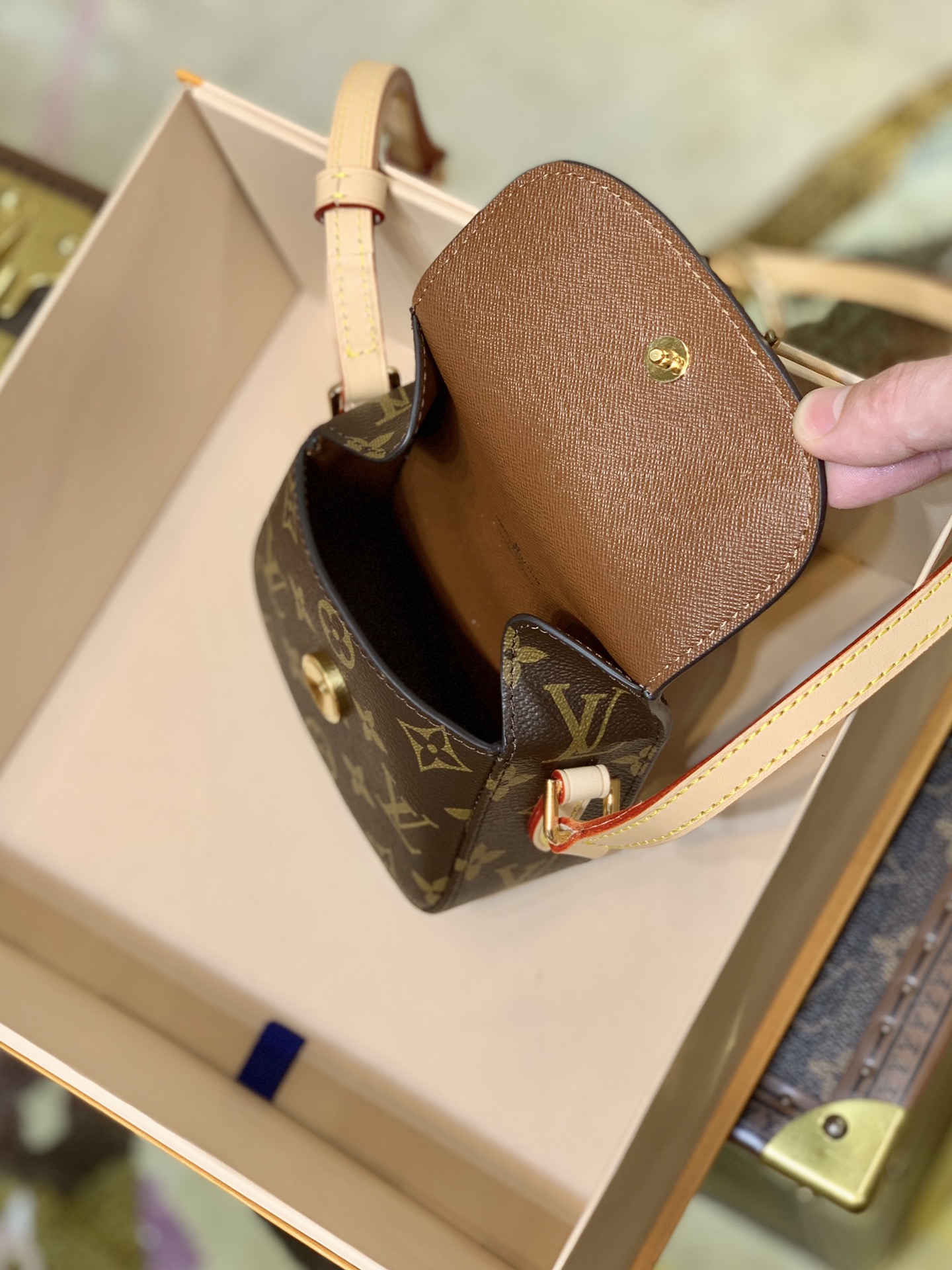 Louis Vuitton Vintage Saint Cloud Handbags -M51245-13*6*11CM