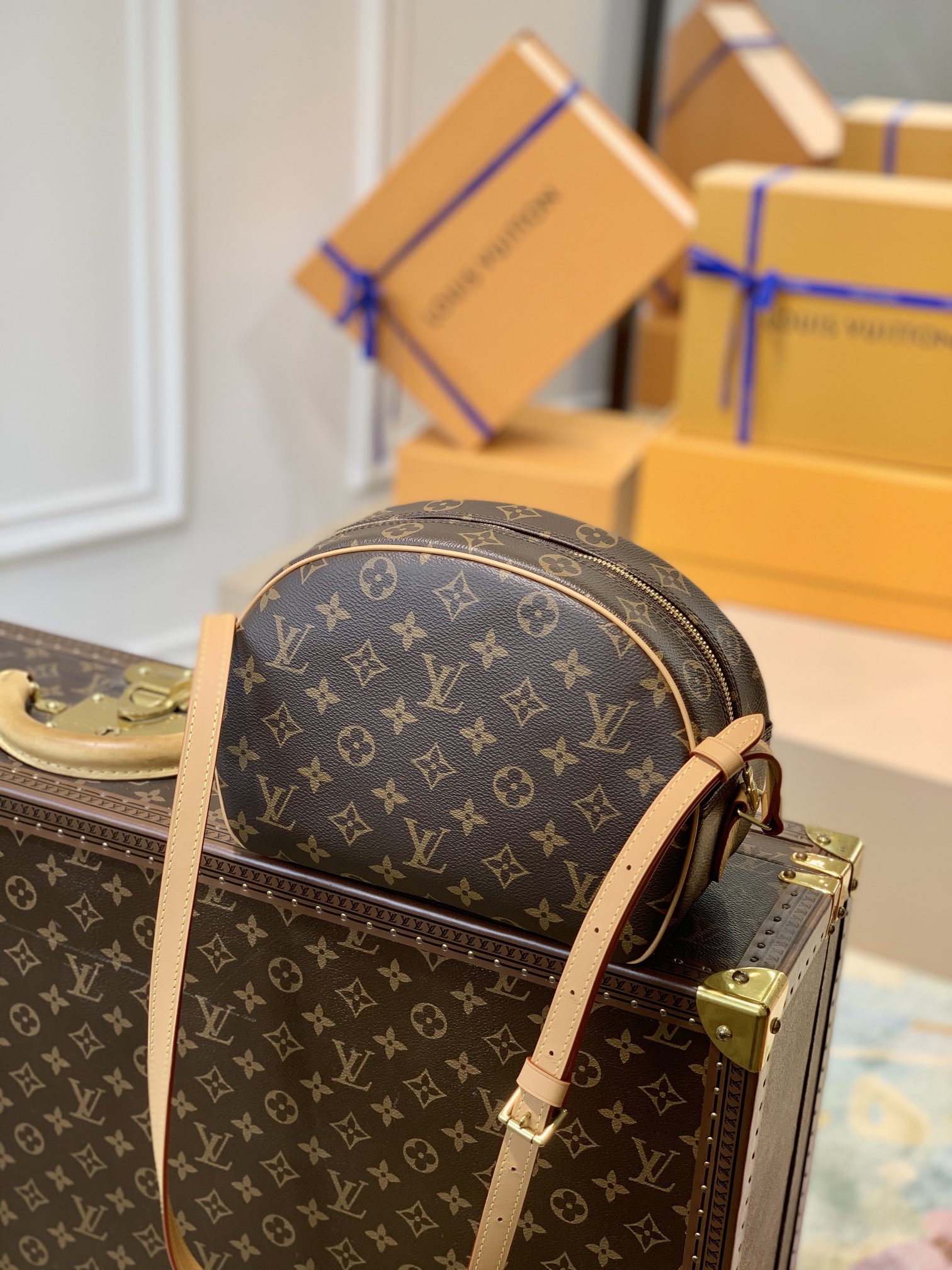 Louis Vuitton Vintage Handbags – M51221 -25 x 18 x 8CM