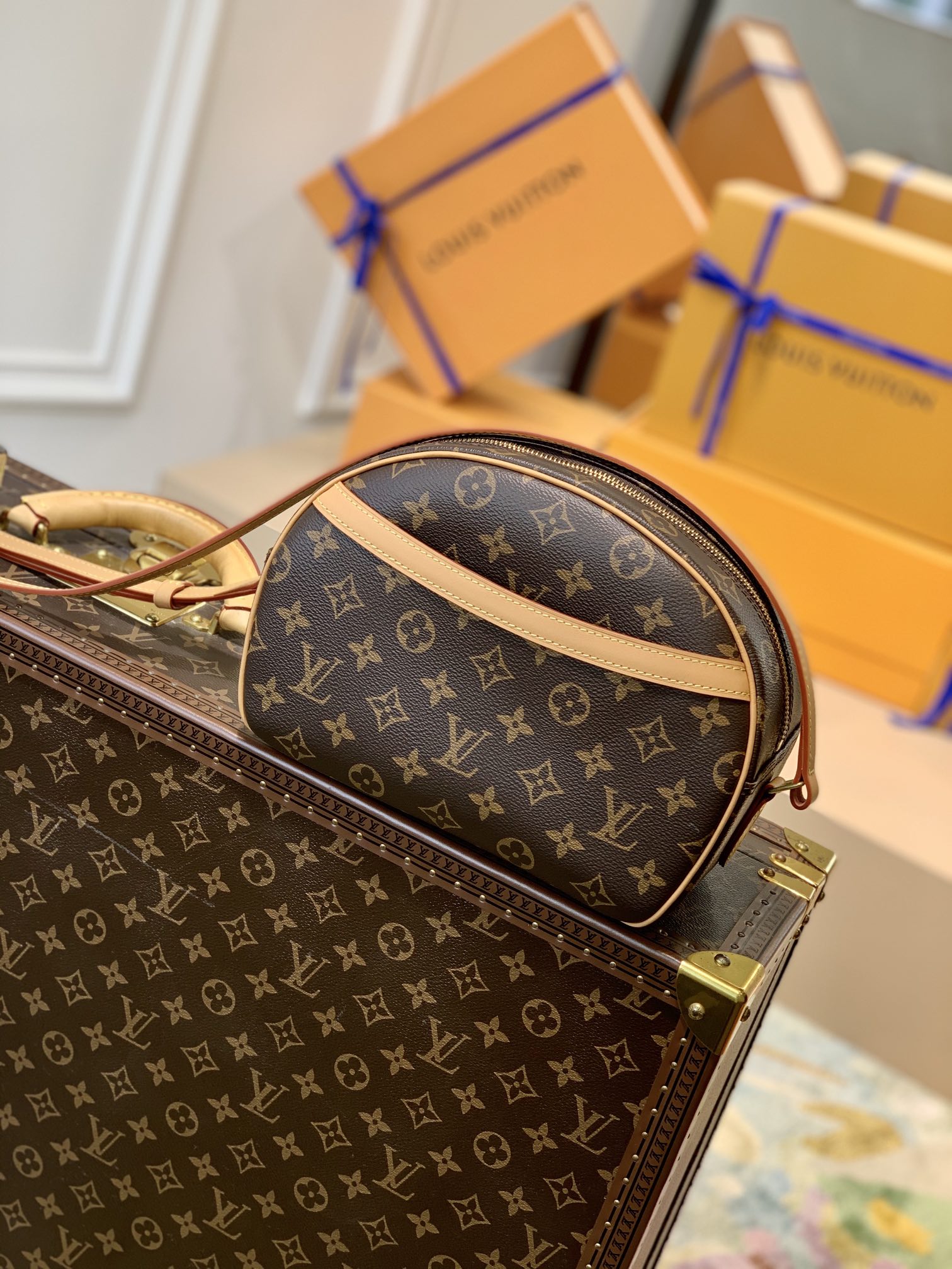 Louis Vuitton Vintage Handbags – M51221 -25 x 18 x 8CM