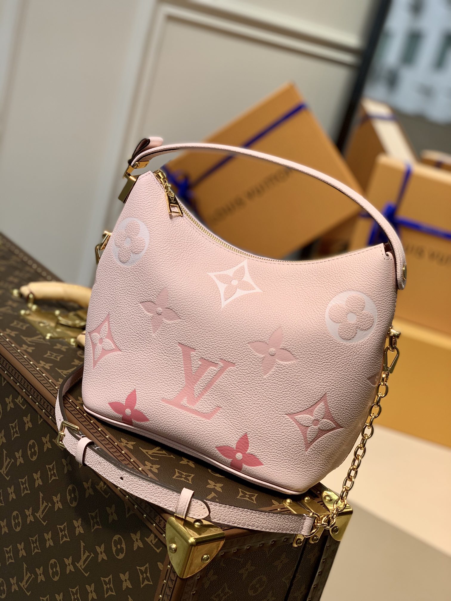 Louis Vuitton Marshmallow Hobo-24*22*13CM