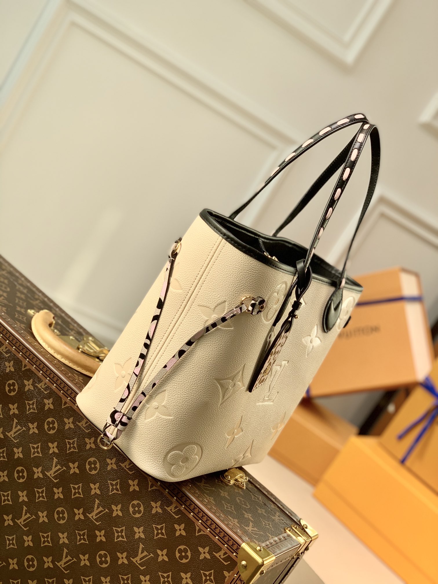 Louis Vuitton Neverfull MM-Red inside-32*29*17CM