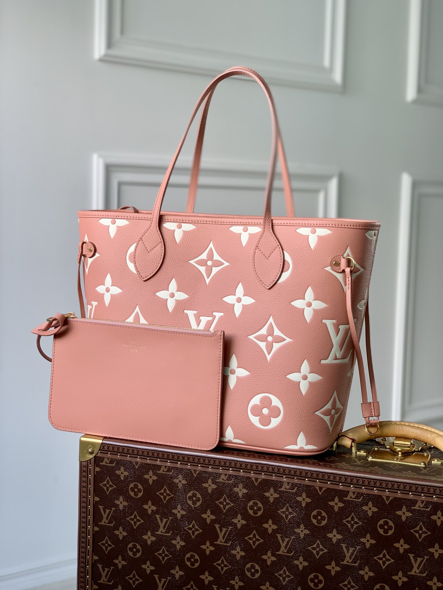 Louis Vuitton Neverfull MM (Red Inside) -32*29*17CM