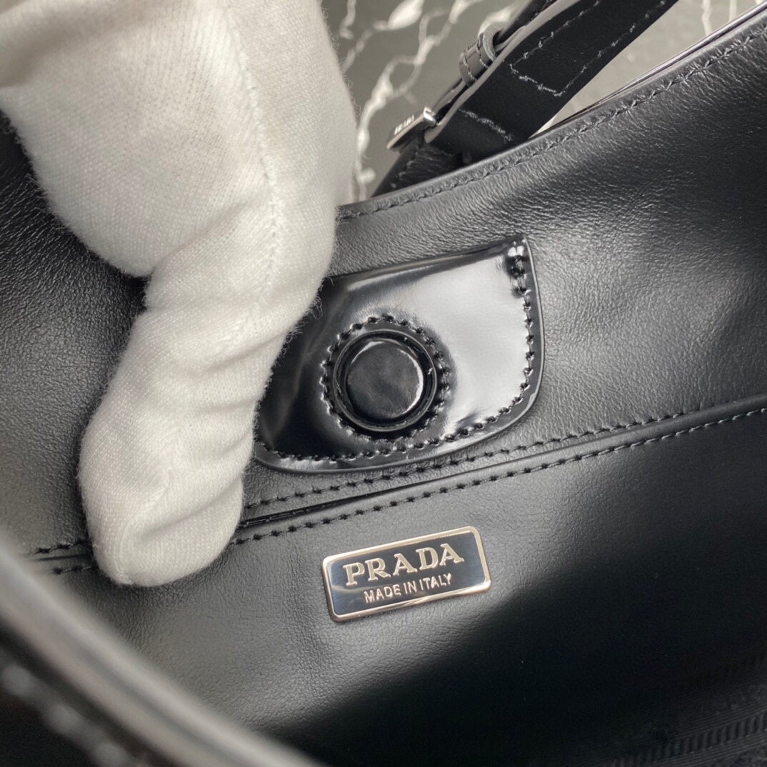 Prada Cleo Handbags-Patent Leather30X18.5X4CM Prada Cleo Handbags-Patent Leather30X18.5X4CM