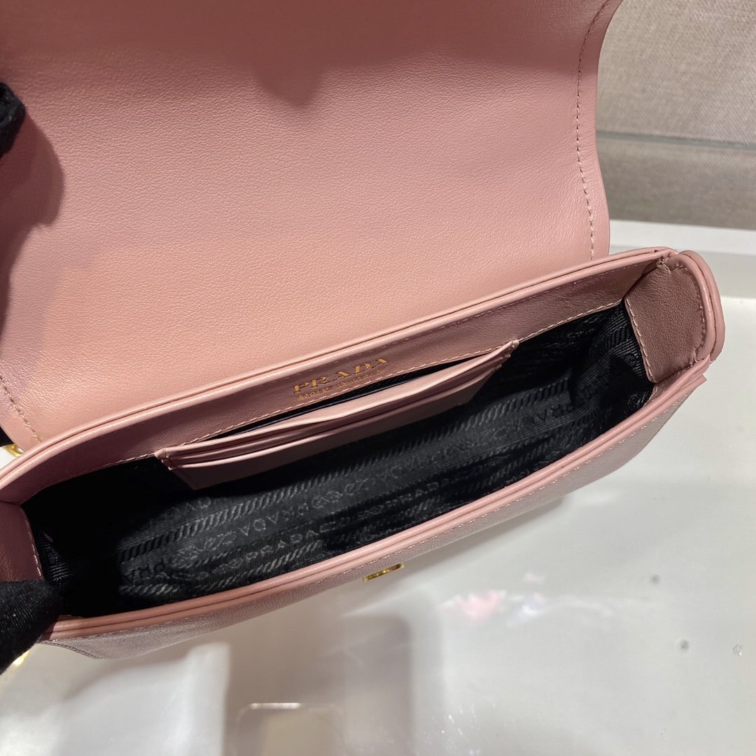 Prada Saffiano Chain Bag1BD275-22*14*7CM Prada Saffiano Chain Bag1BD275-22*14*7CM