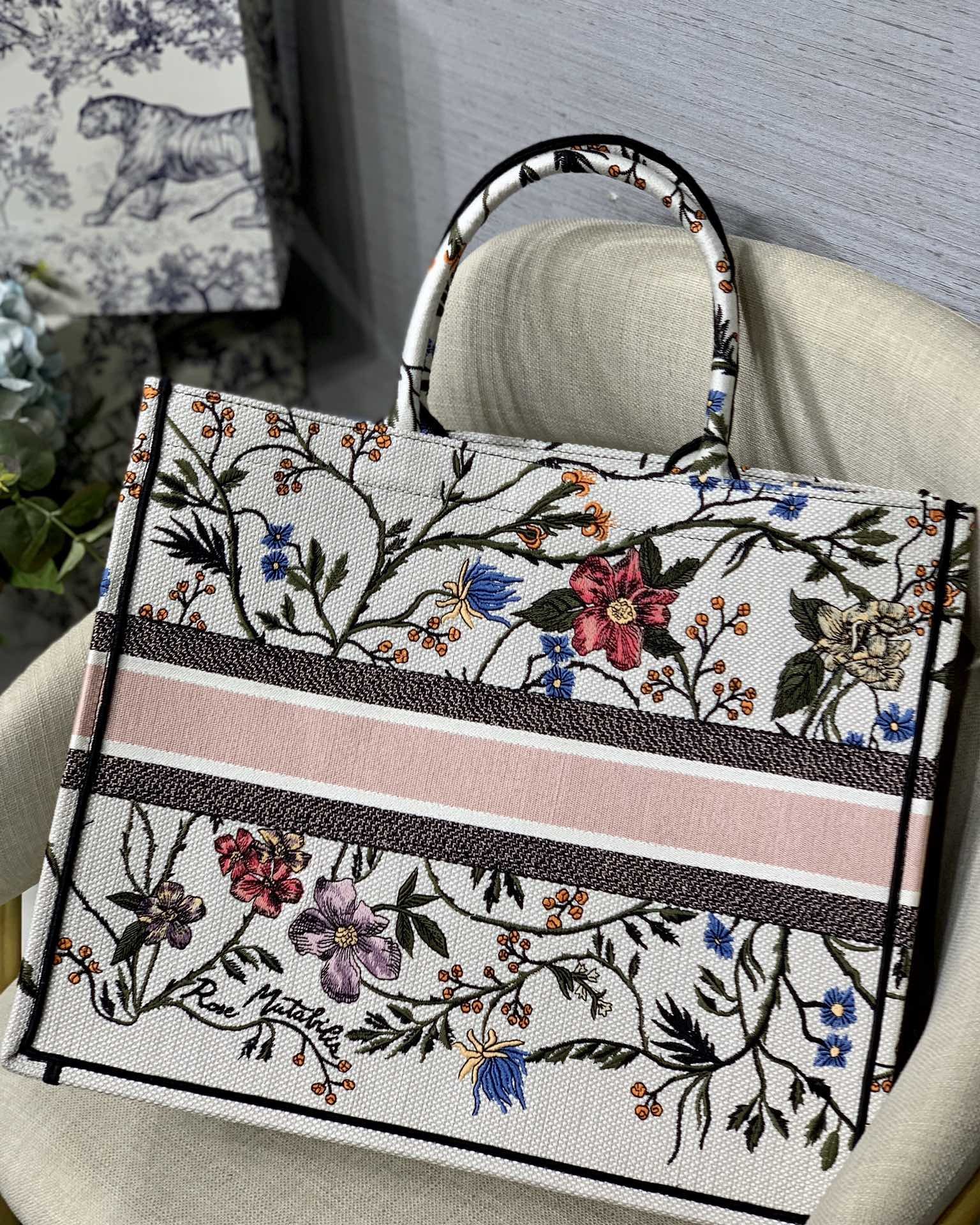 Diro Book Tote Bags-42*32*5CM