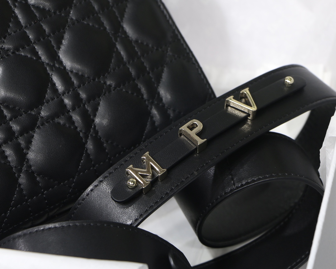 Lady Diro Handle Bag-24CM