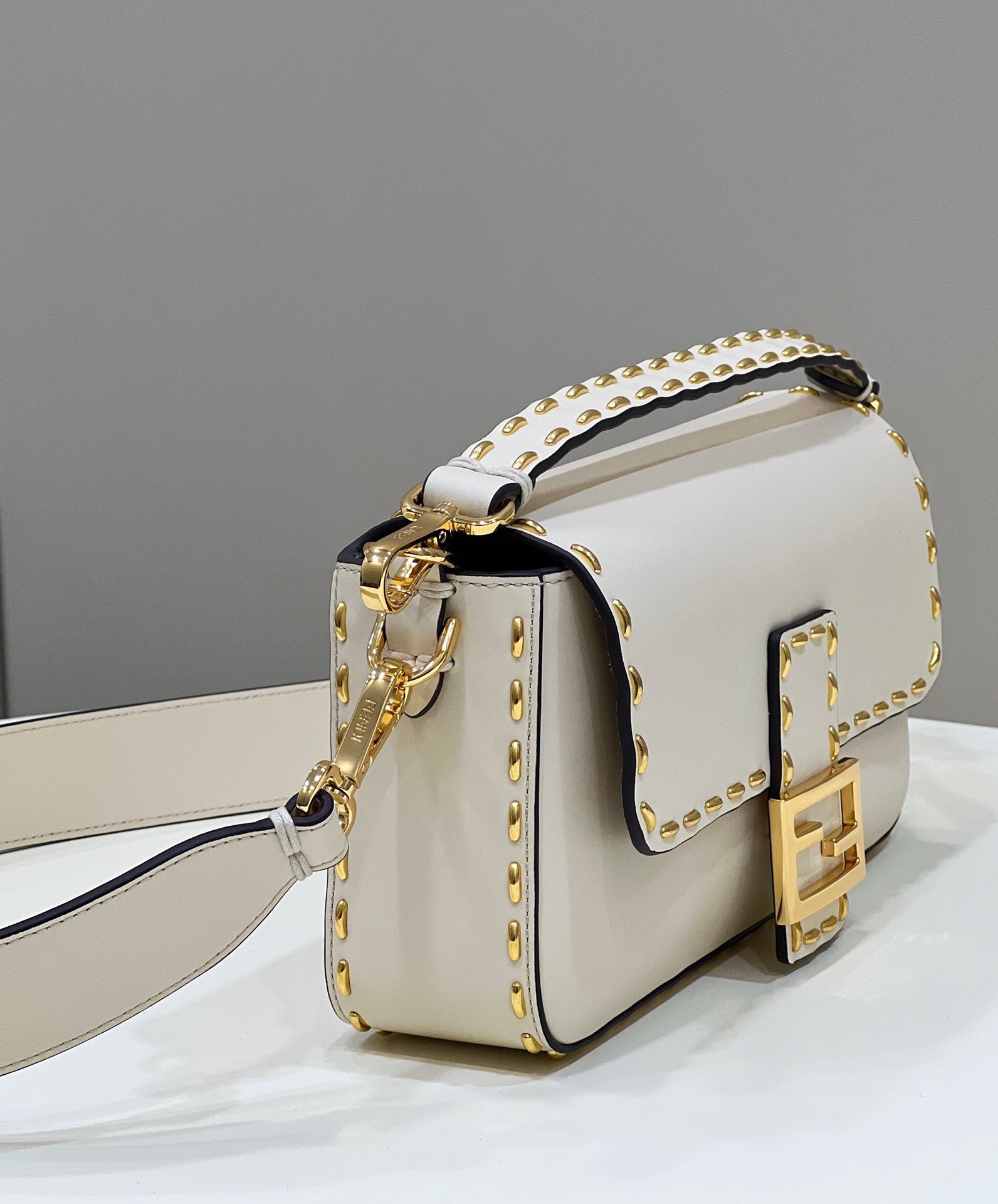 FendI Baguette Bag-26x14x4CM