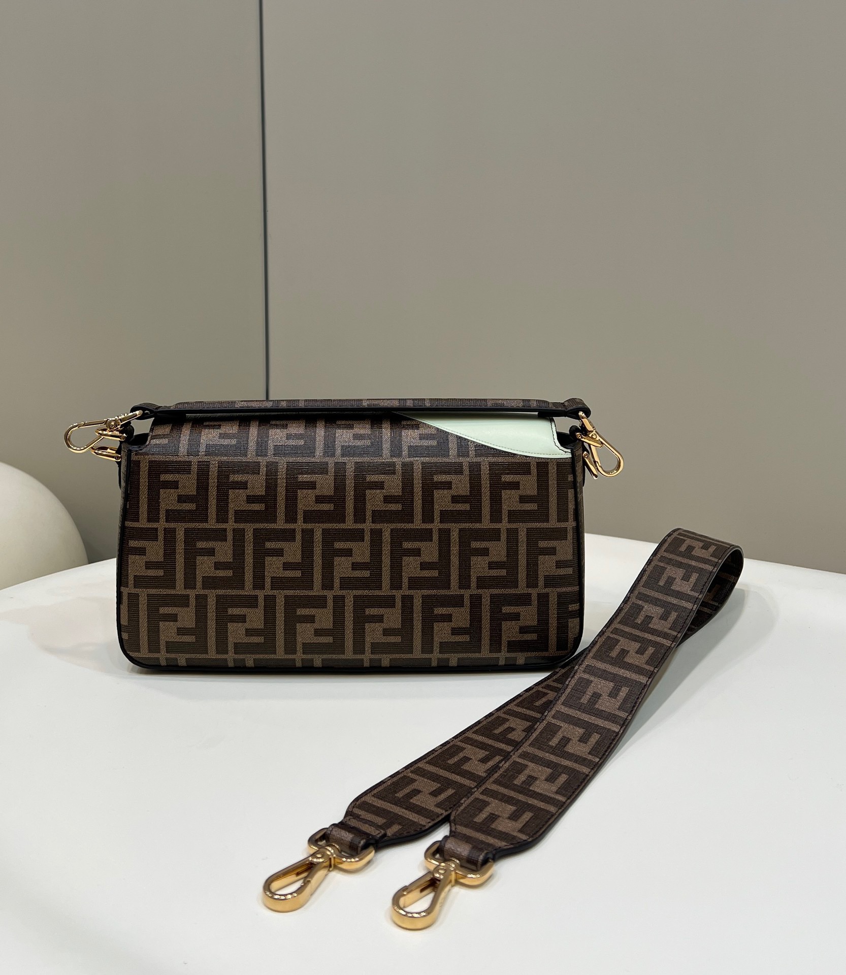 FendI Baguette Bag-28*6*13.5CM