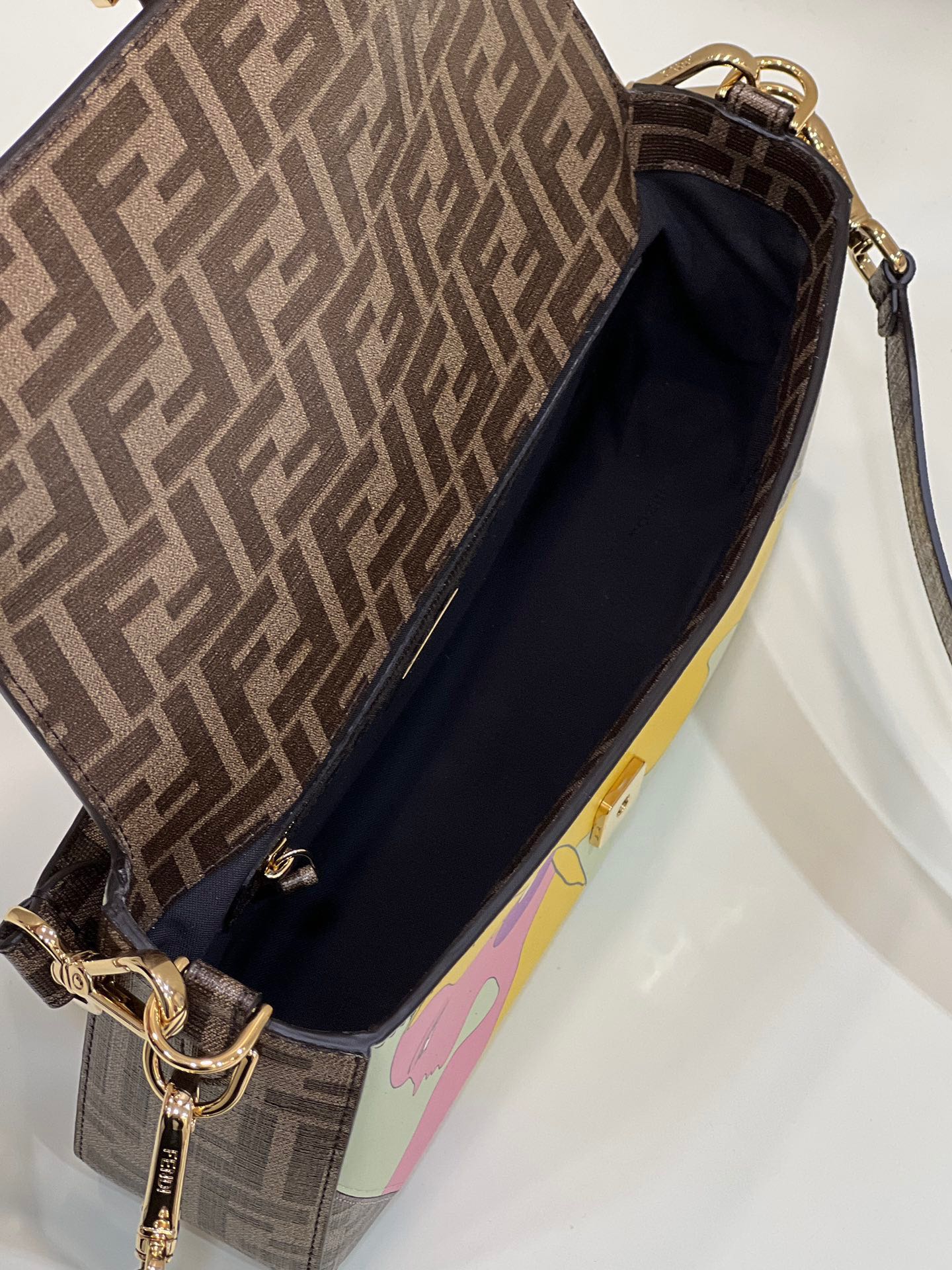 FendI Baguette Bag-28*6*13.5CM
