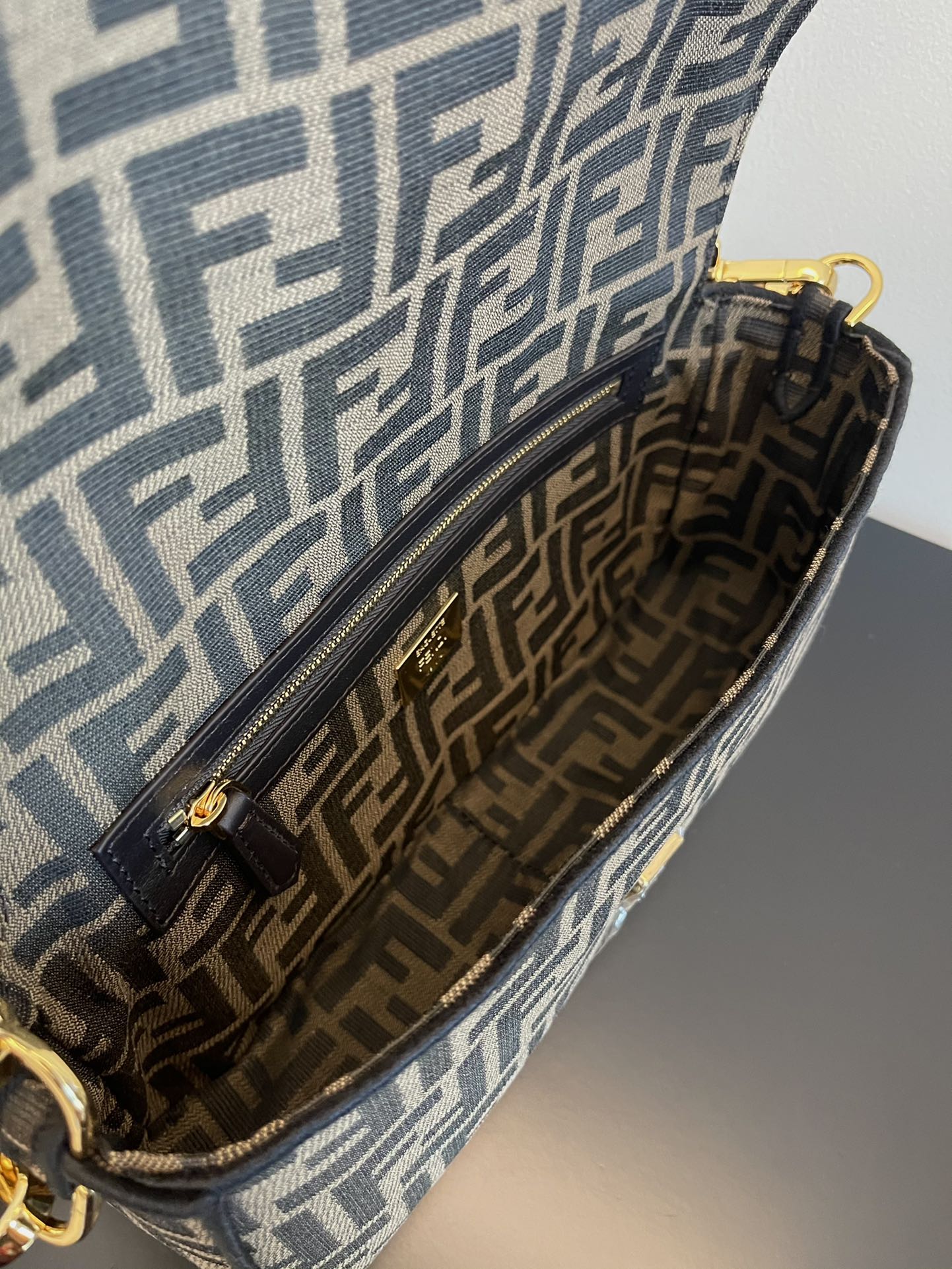 FendI Baguette Bag-26x14x4CM