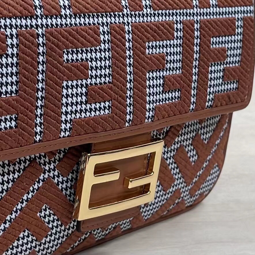 FendI Baguette Bag-27*15*11CM