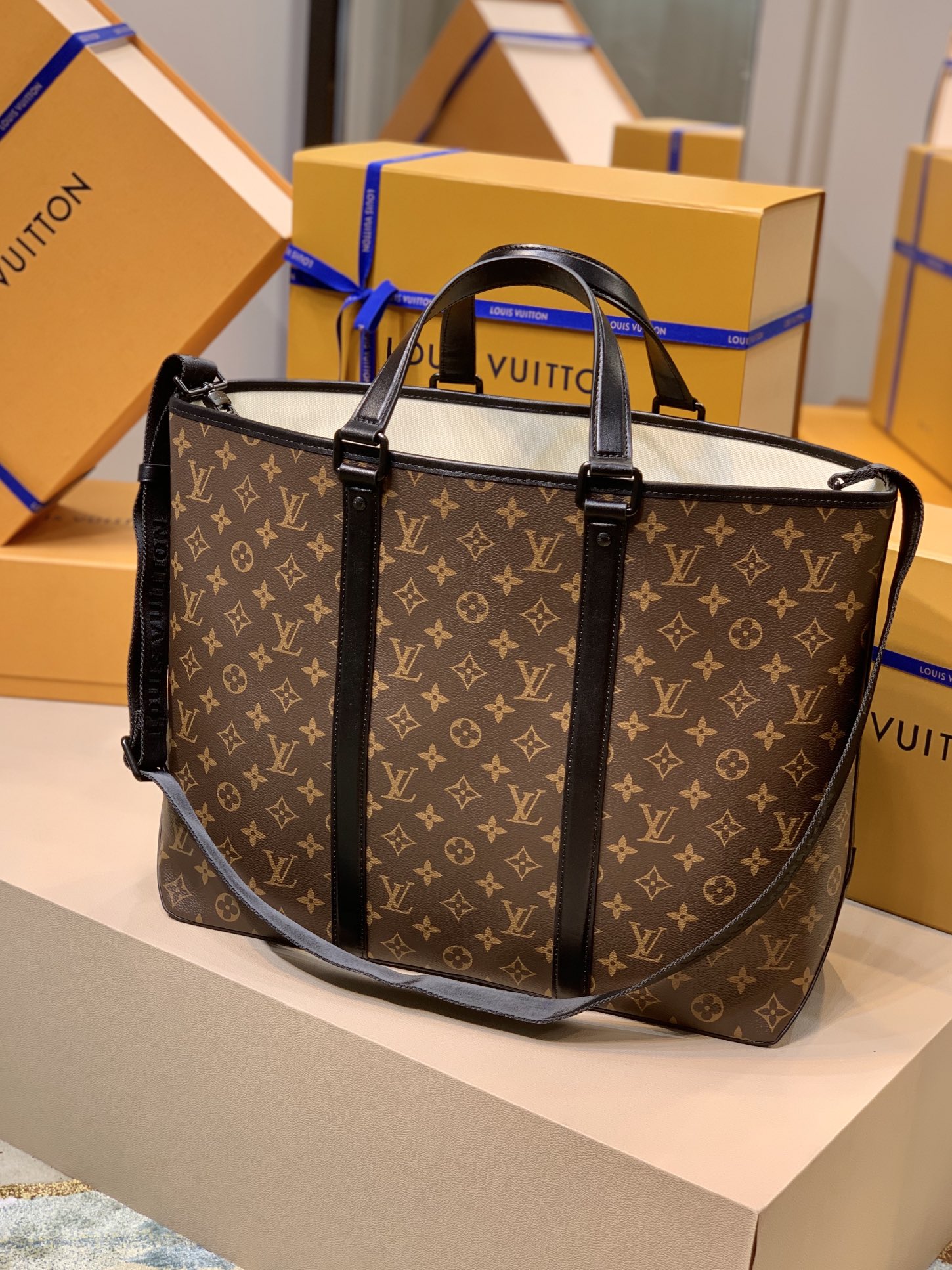 Louis Vuitton Week-End Tote -38.5*29*11CM