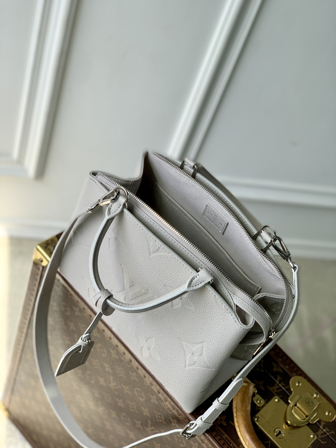 Louis Vuitton Petit Palais Handbags-M13803-29×18×12CM
