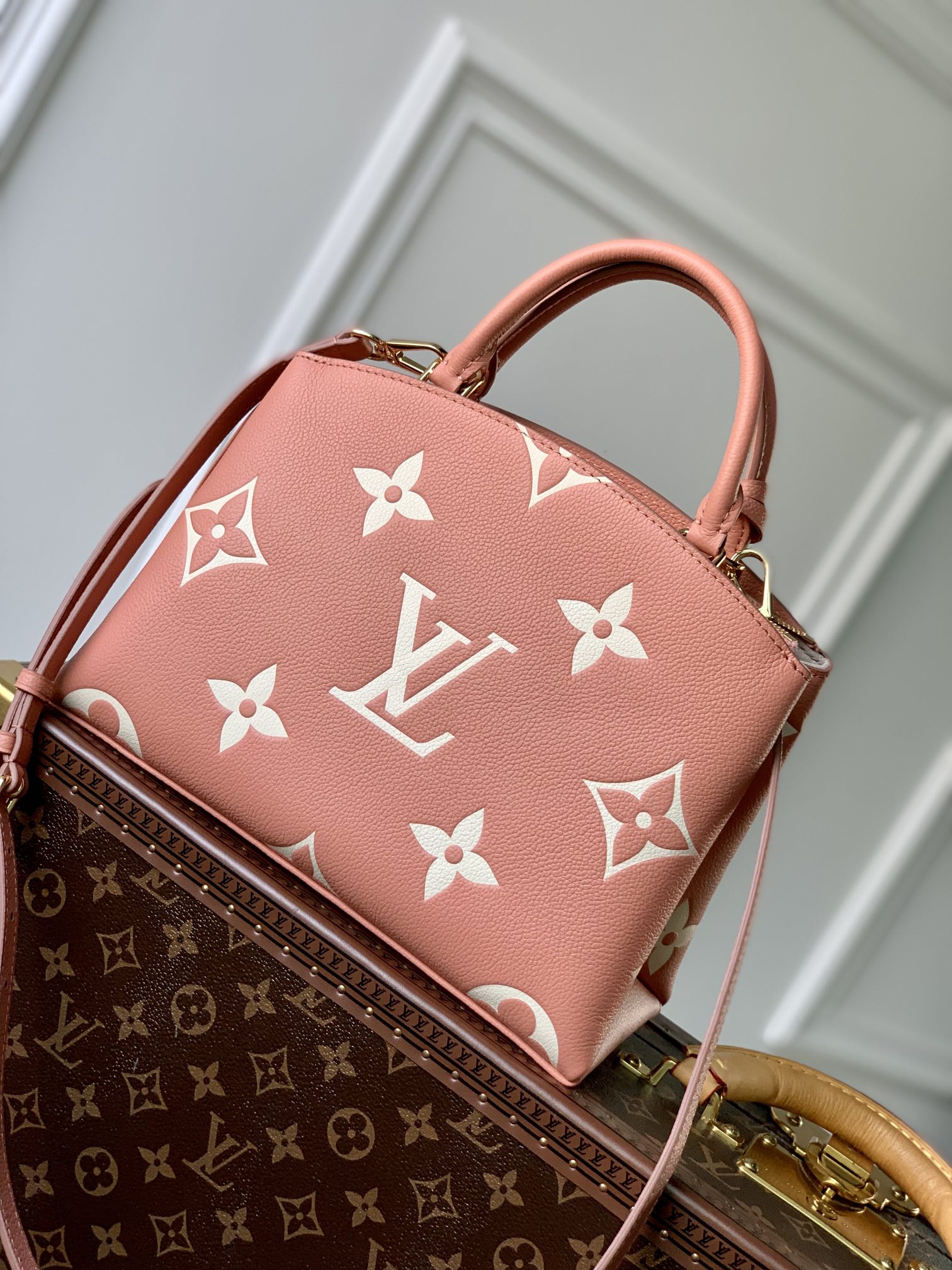 Louis Vuitton M45898 Petit Palais Handbags-29×18×12CM Louis Vuitton M45898 Petit Palais Handbags-29×18×12CM