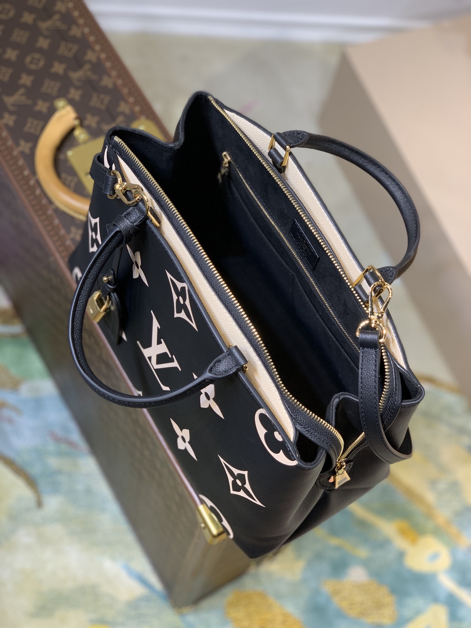 Louis Vuitton M45898 Grand Palais Handbags-34*24*15CM Louis Vuitton M45898 Grand Palais Handbags-34*24*15CM