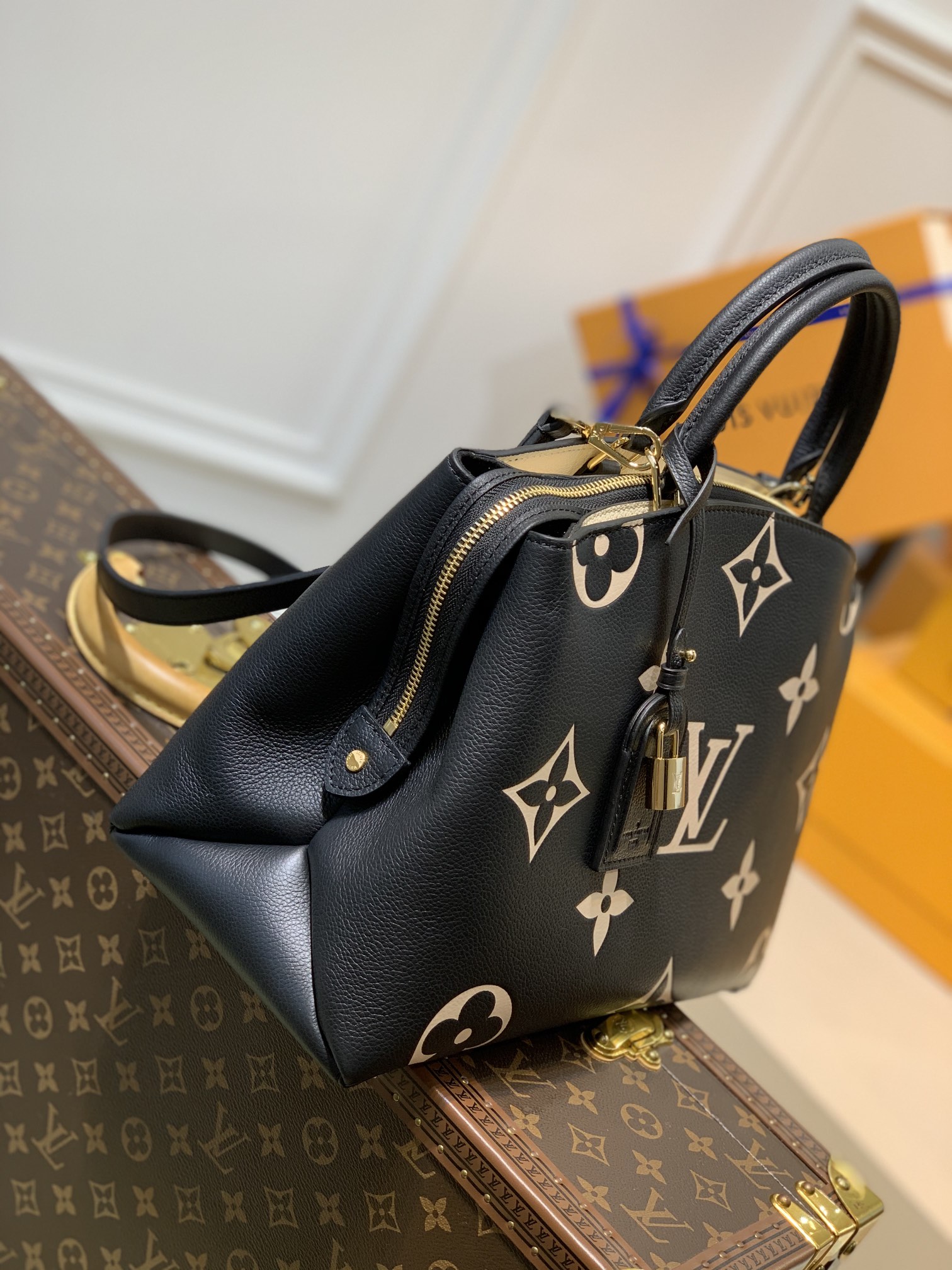 Louis Vuitton M45898 Grand Palais Handbags-34*24*15CM Louis Vuitton M45898 Grand Palais Handbags-34*24*15CM