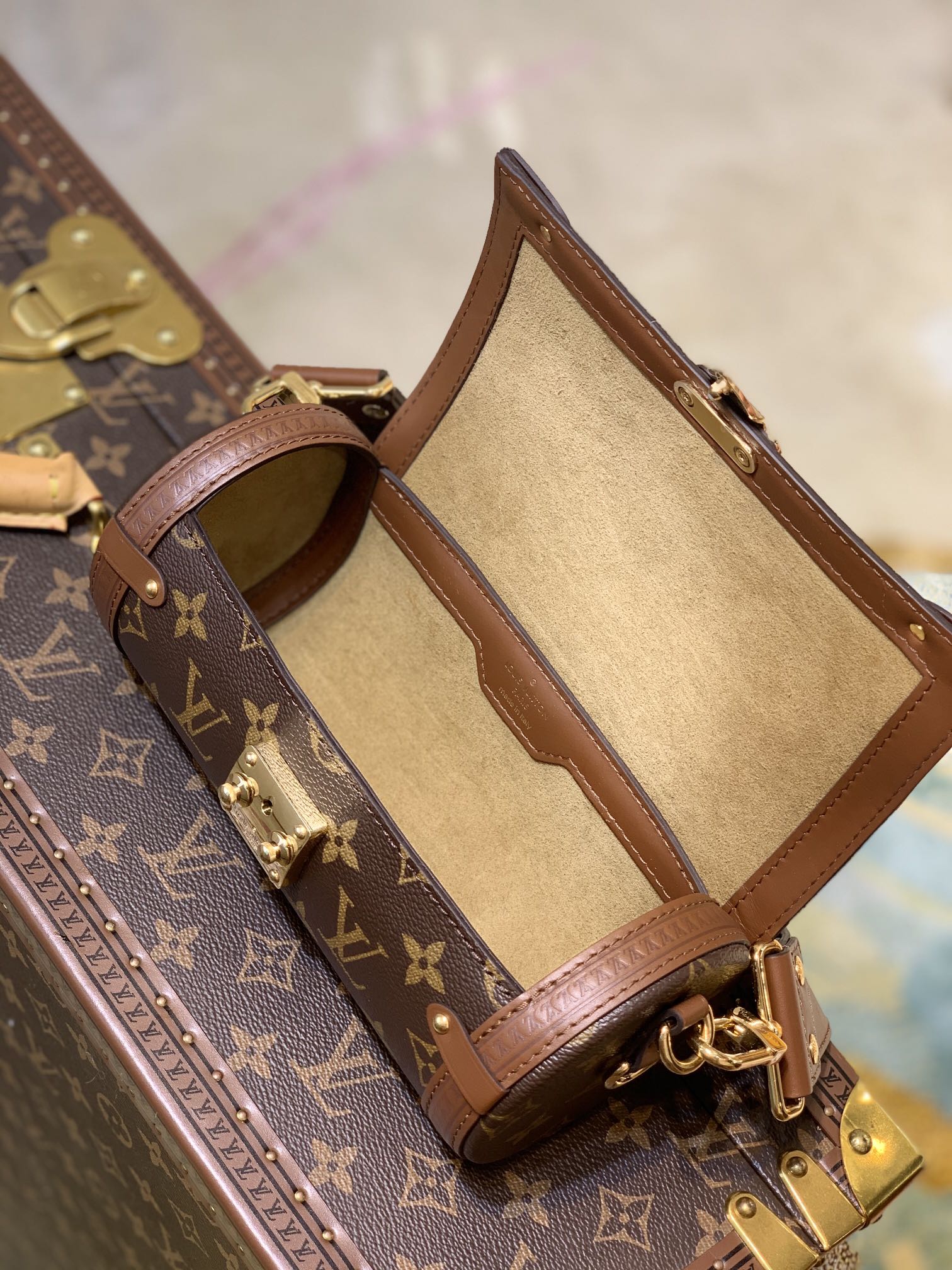 Louis Vuitton Papillon Trunk-19x9x9CM