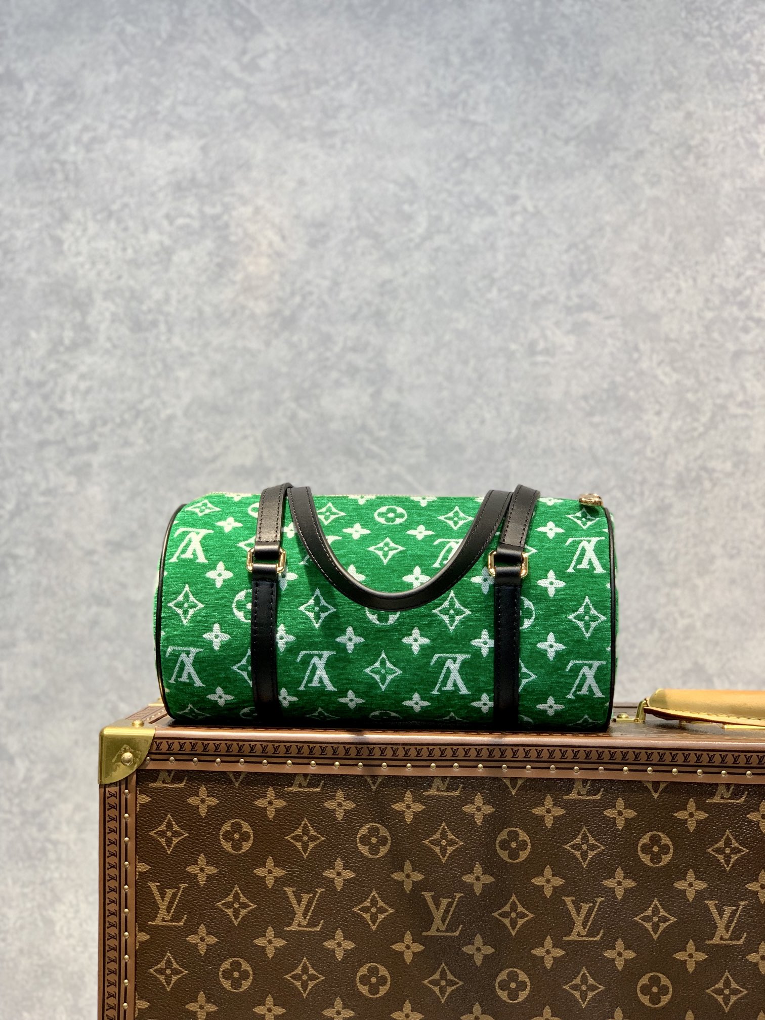 Louis Vuitton M46206 Papillon Handbag-31*15*15CM