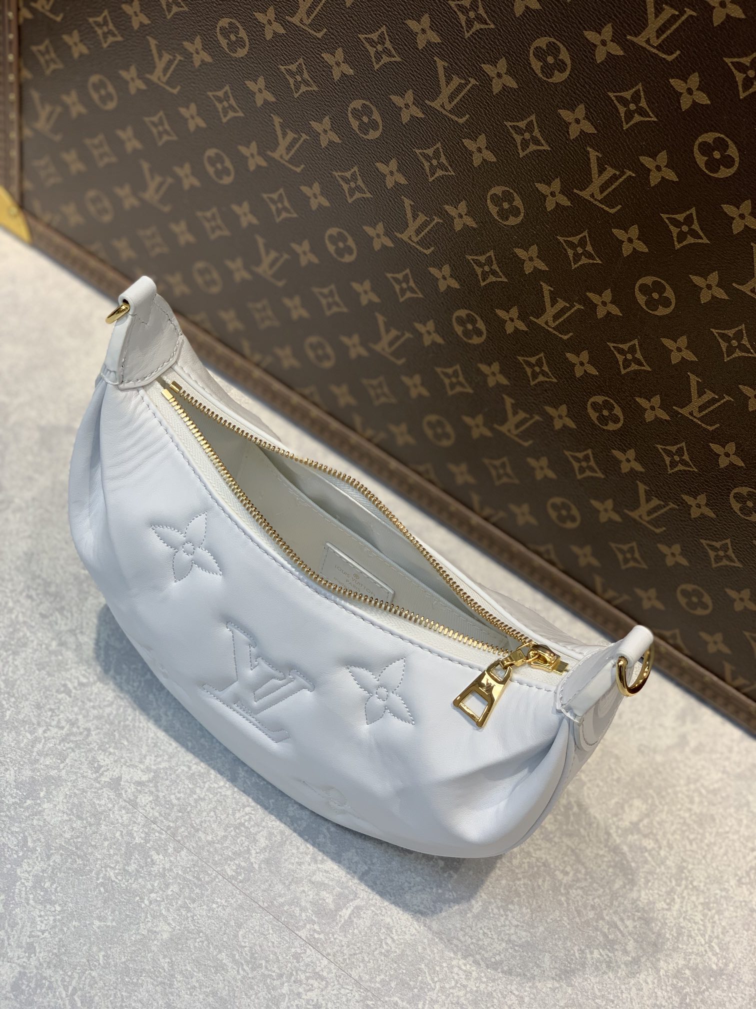 Louis Vuitton Over The Moon Handbag-27.5*16*7CM Louis Vuitton Over The Moon Handbag-27.5*16*7CM