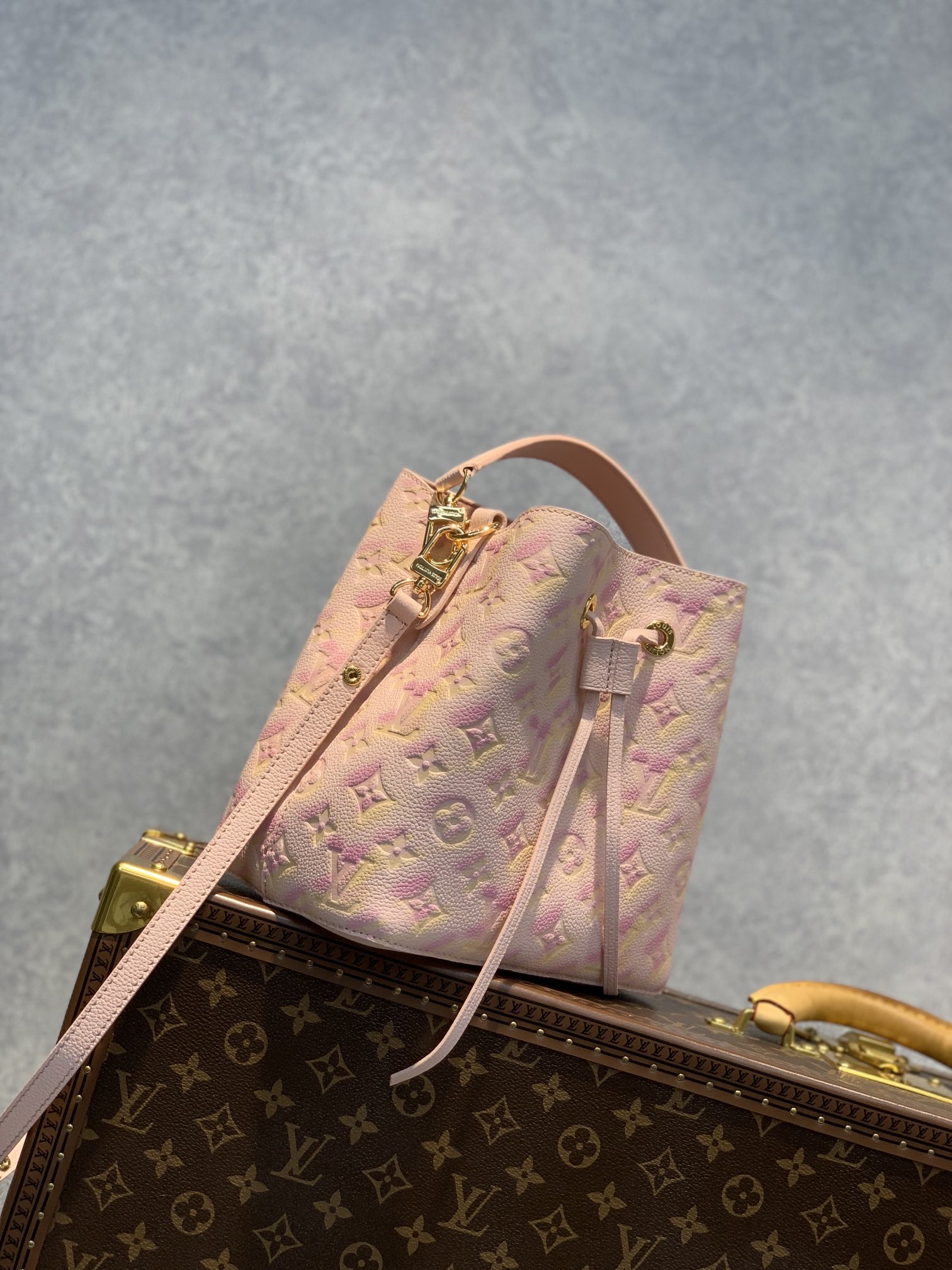 Louis Vuitton M46023 NeoNoe BB Handbag-20*20*13CM