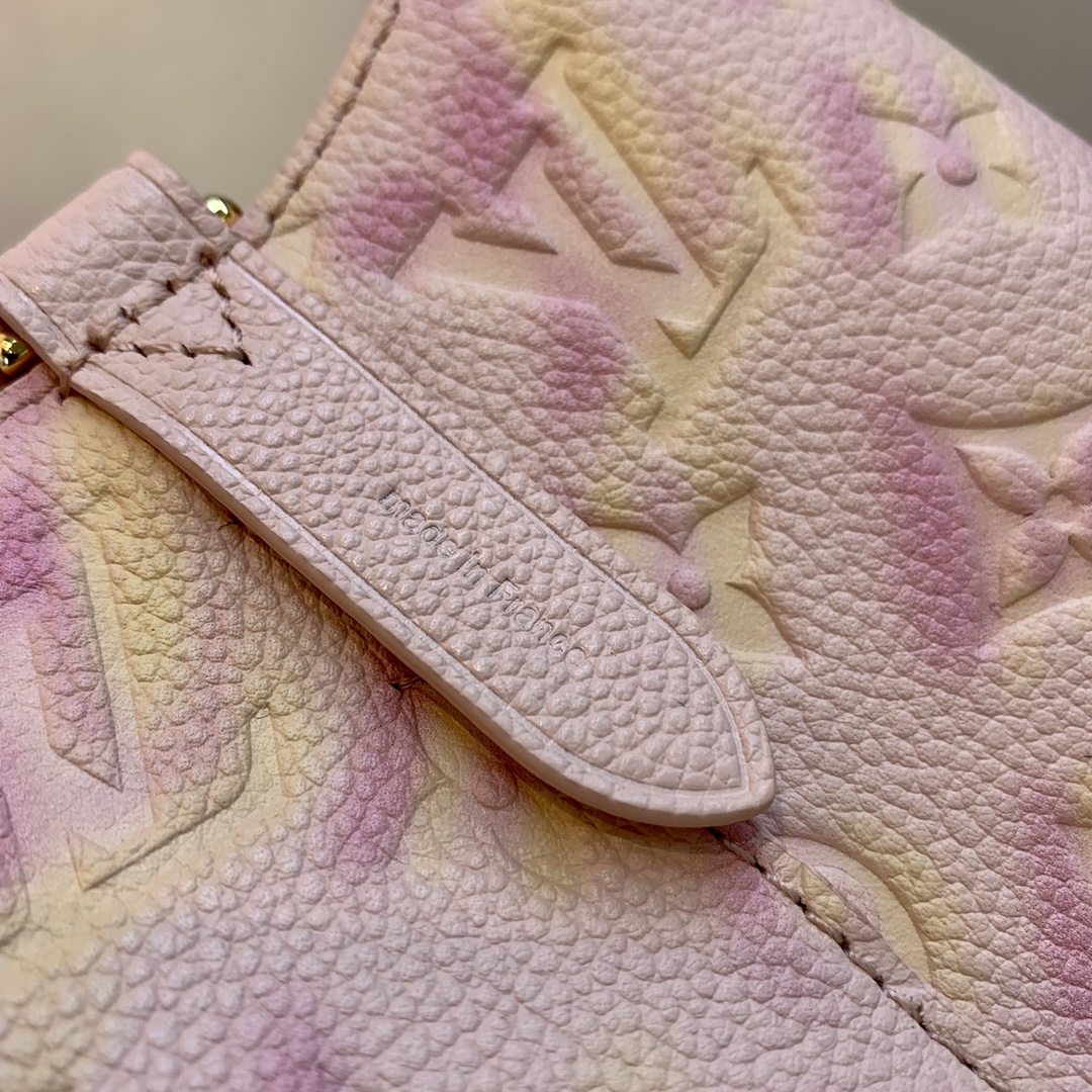 Louis Vuitton M46023 NeoNoe BB Handbag-20*20*13CM