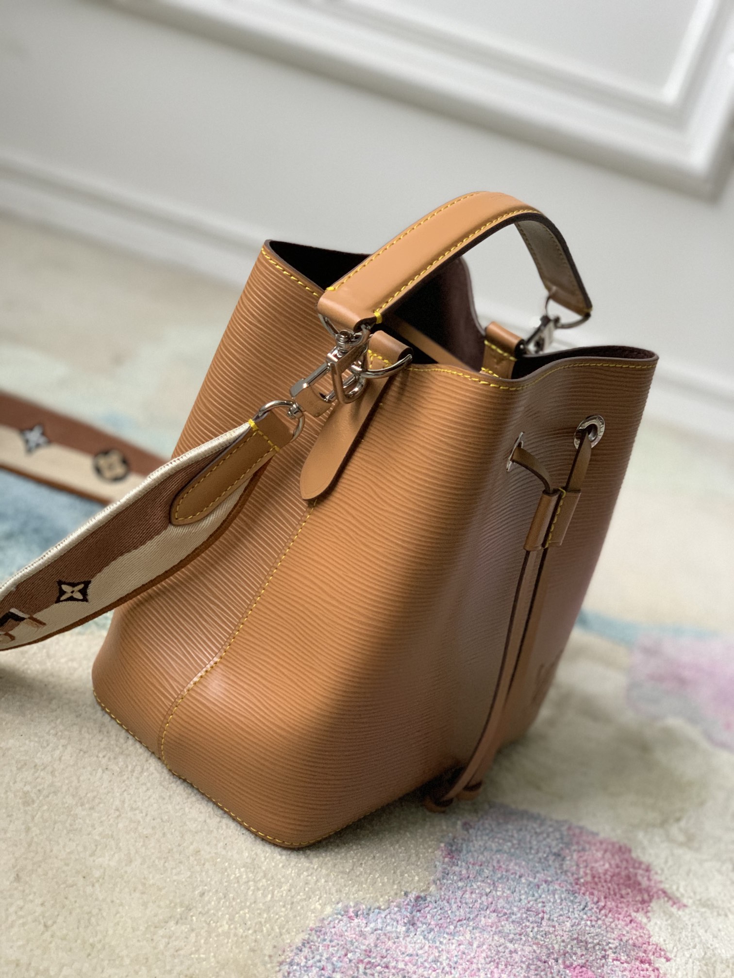 Louis Vuitton M57706 NeoNoe BB Handbag-20*20*13CM