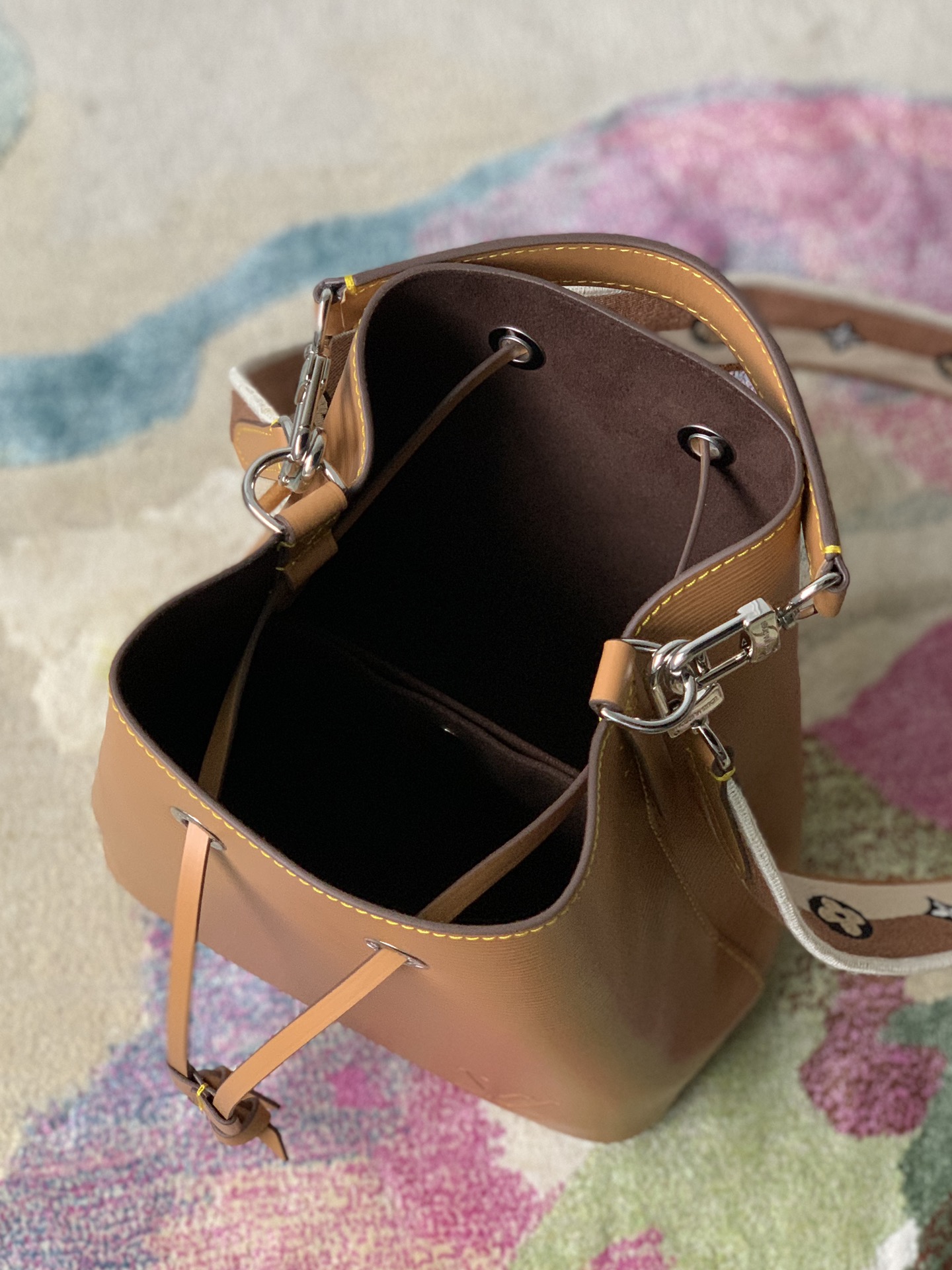Louis Vuitton M57706 NeoNoe BB Handbag-20*20*13CM