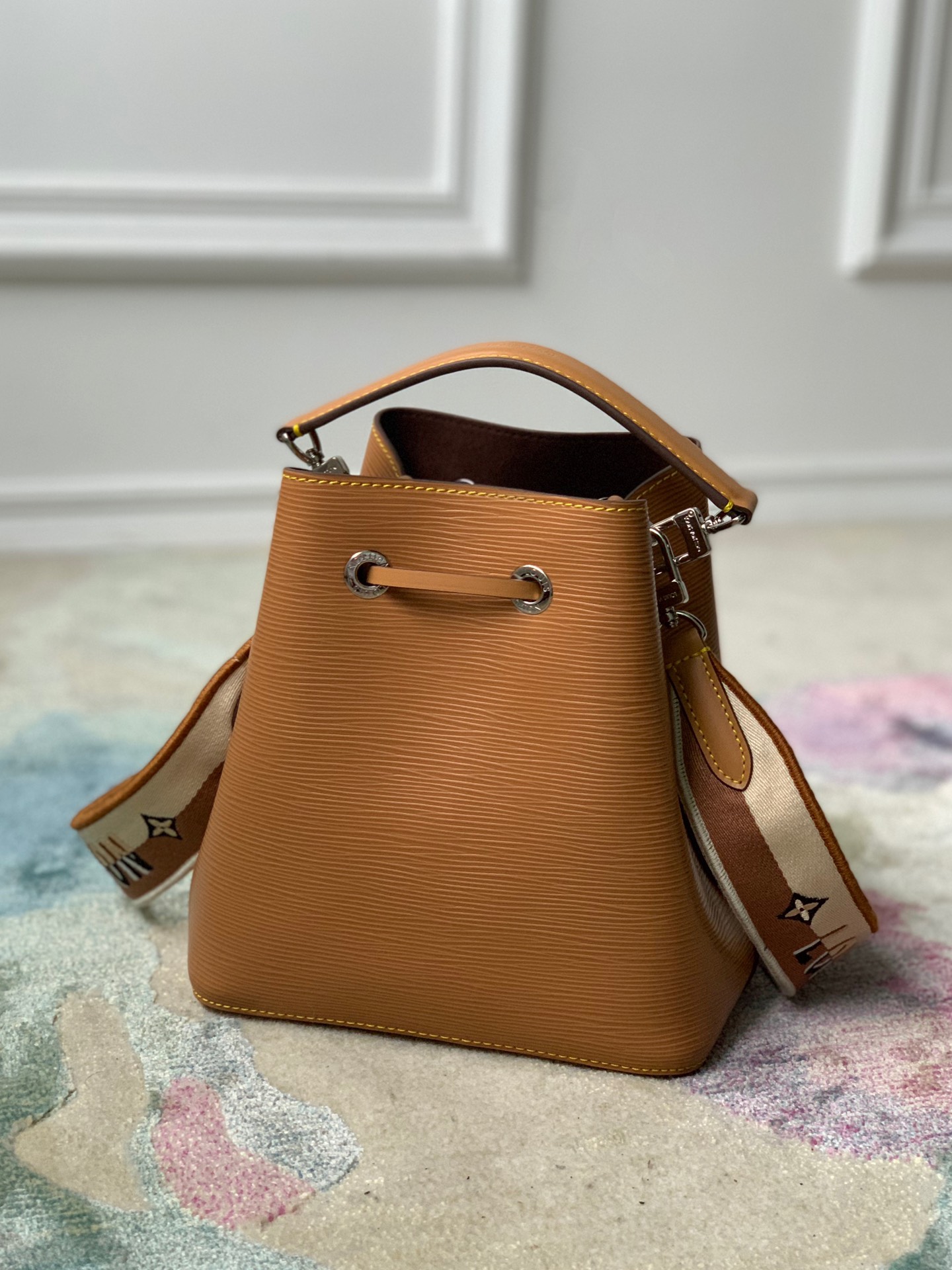 Louis Vuitton M57706 NeoNoe BB Handbag-20*20*13CM
