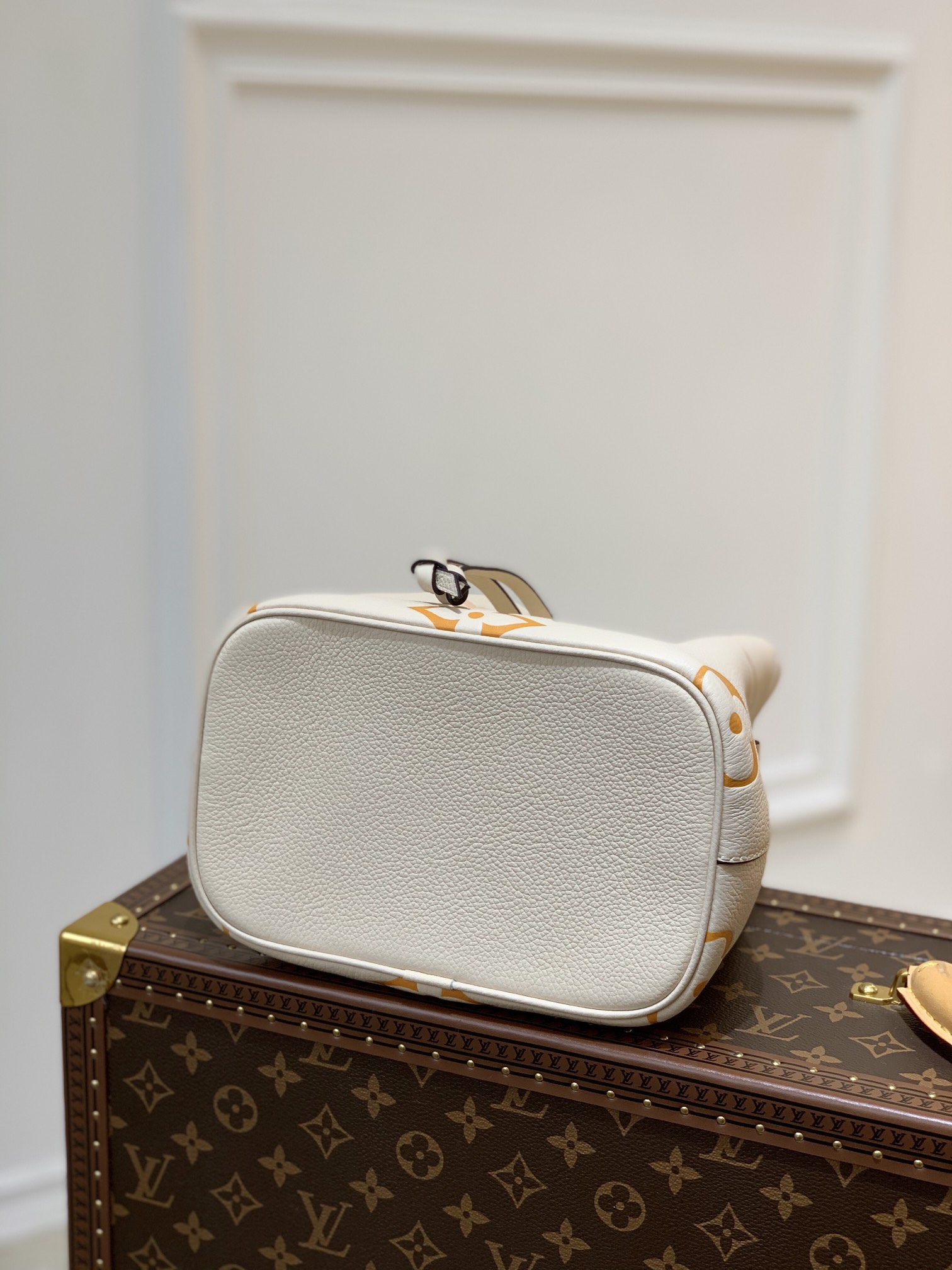 Louis Vuitton M45709 NeoNoe BB Handbag-20*20*13CM