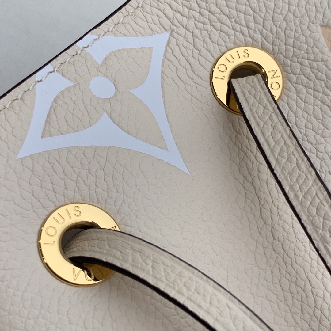 Louis Vuitton M45709 NeoNoe BB Handbag-20*20*13CM