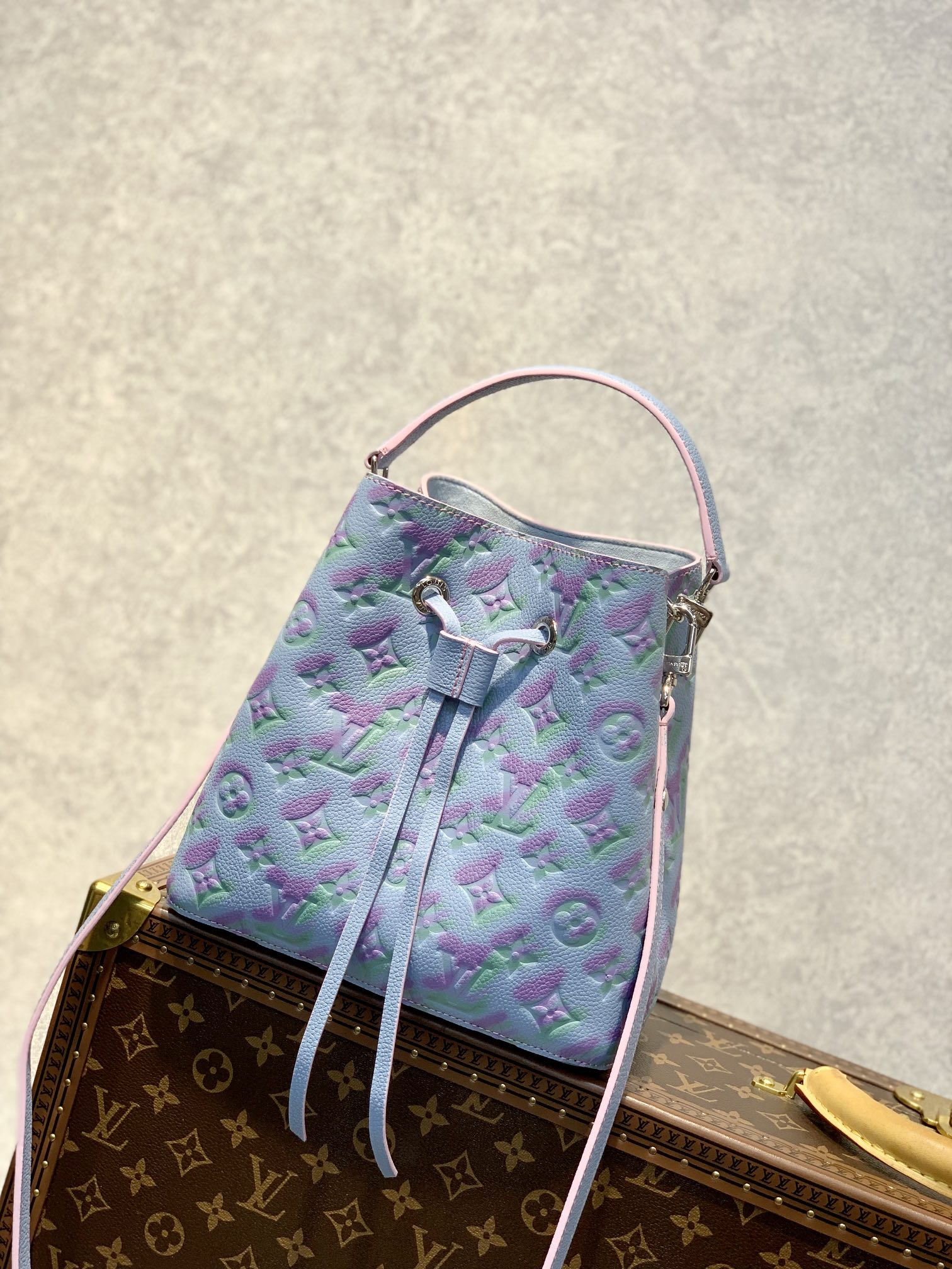 Louis Vuitton M46023 NeoNoe BB Handbag-20*20*13CM