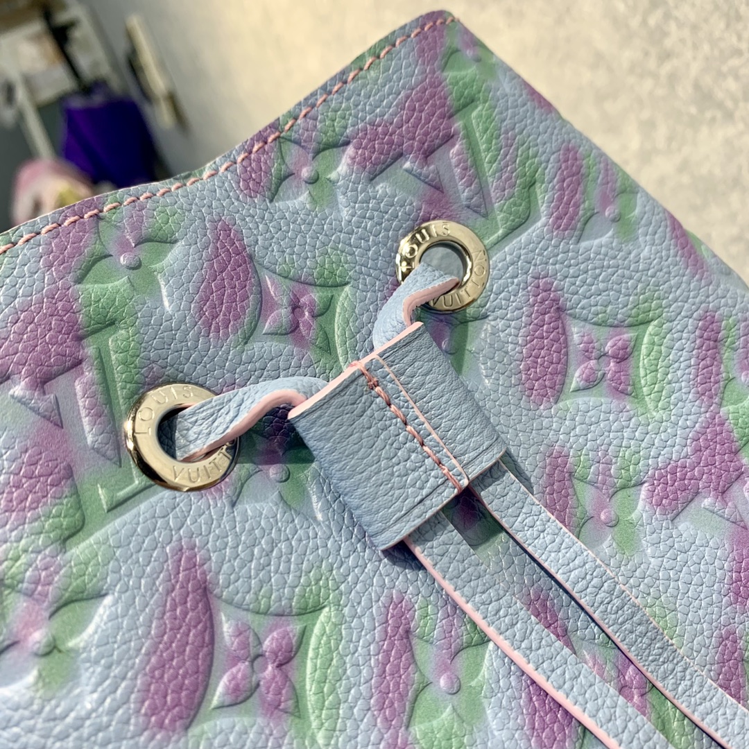 Louis Vuitton M46023 NeoNoe BB Handbag-20*20*13CM