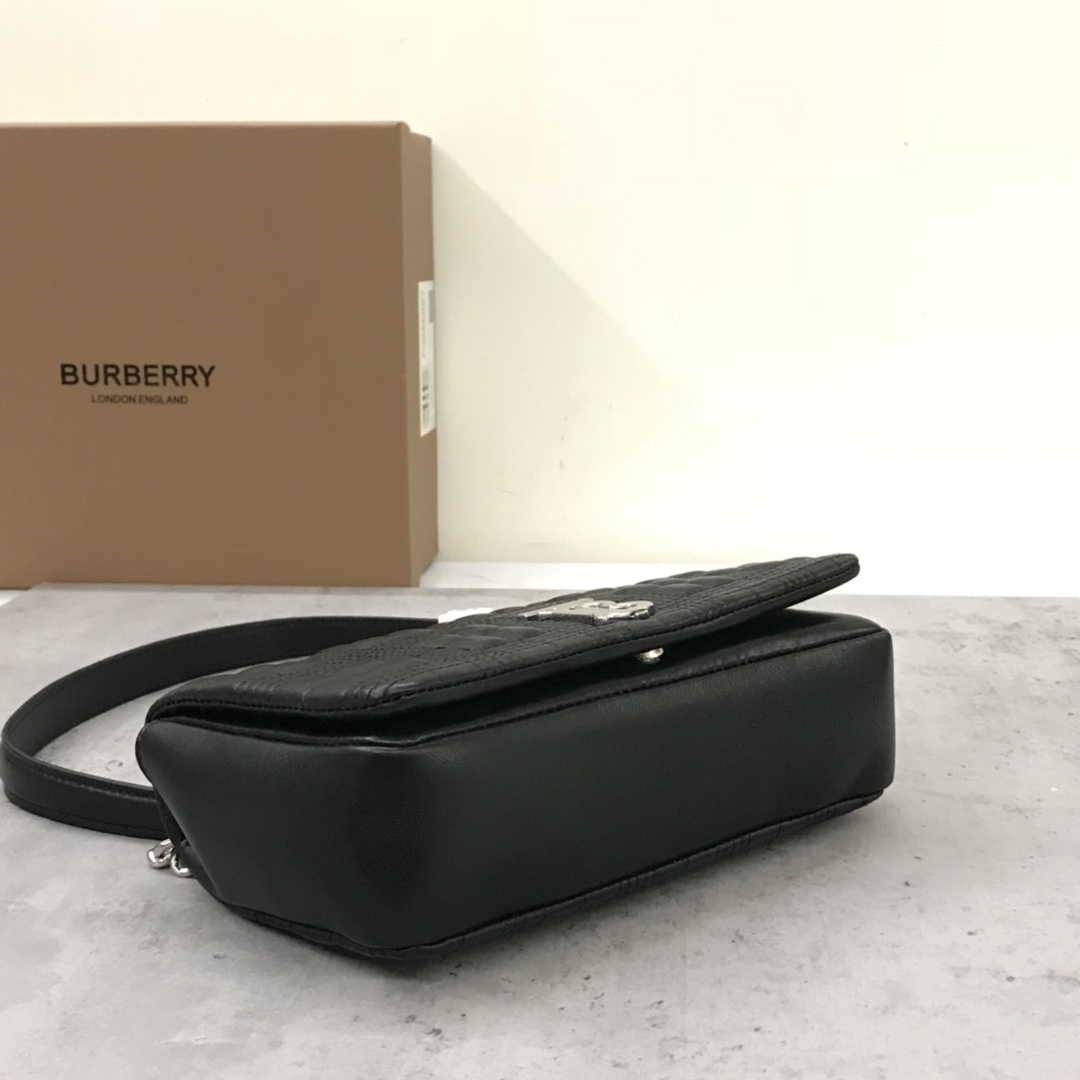 Burberry Lola Chain Bag-23*13*6CM